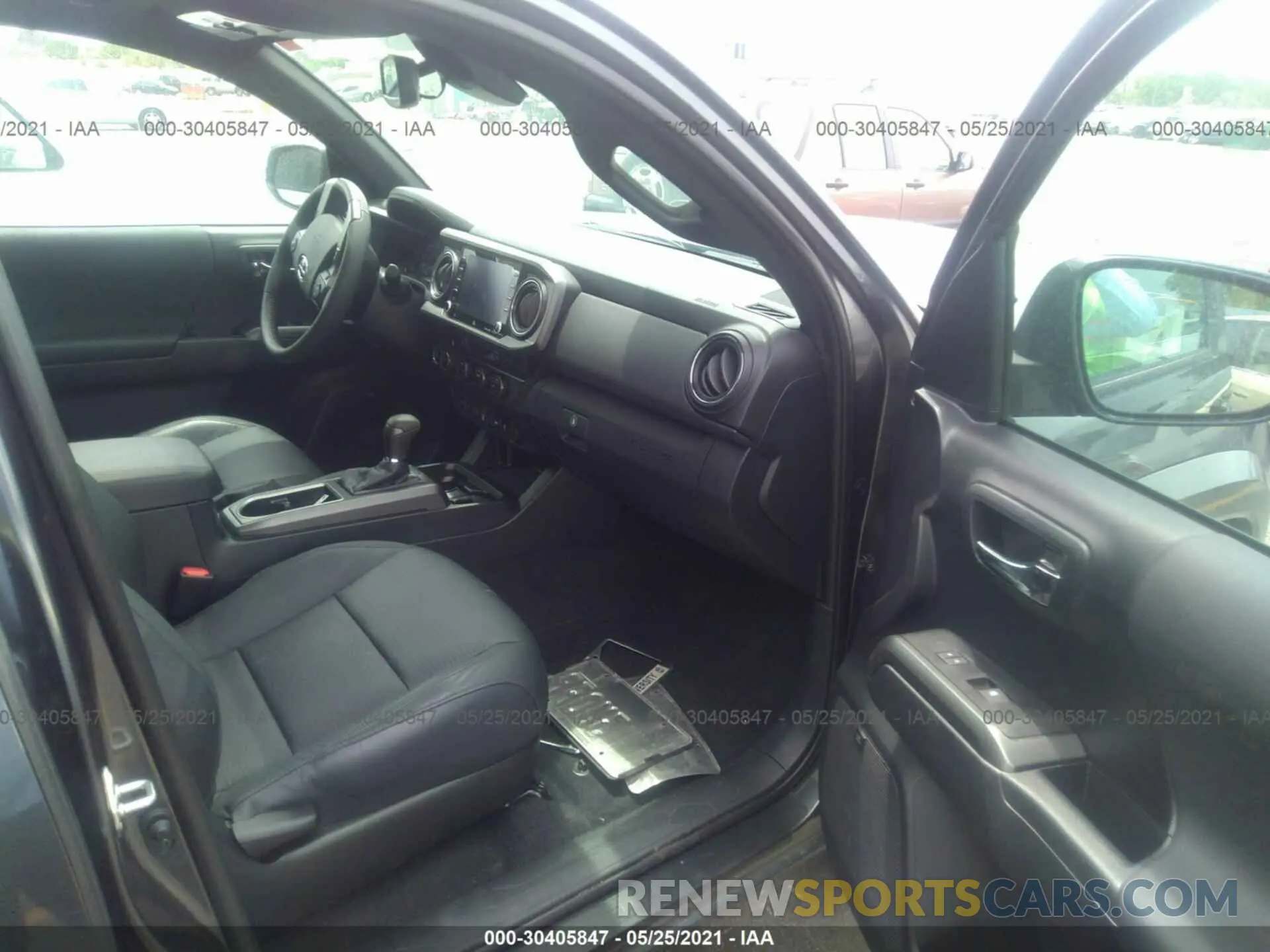 5 fotografías del automóvil dañado 3TMCZ5AN9MM373650 TOYOTA TACOMA 4WD 2021