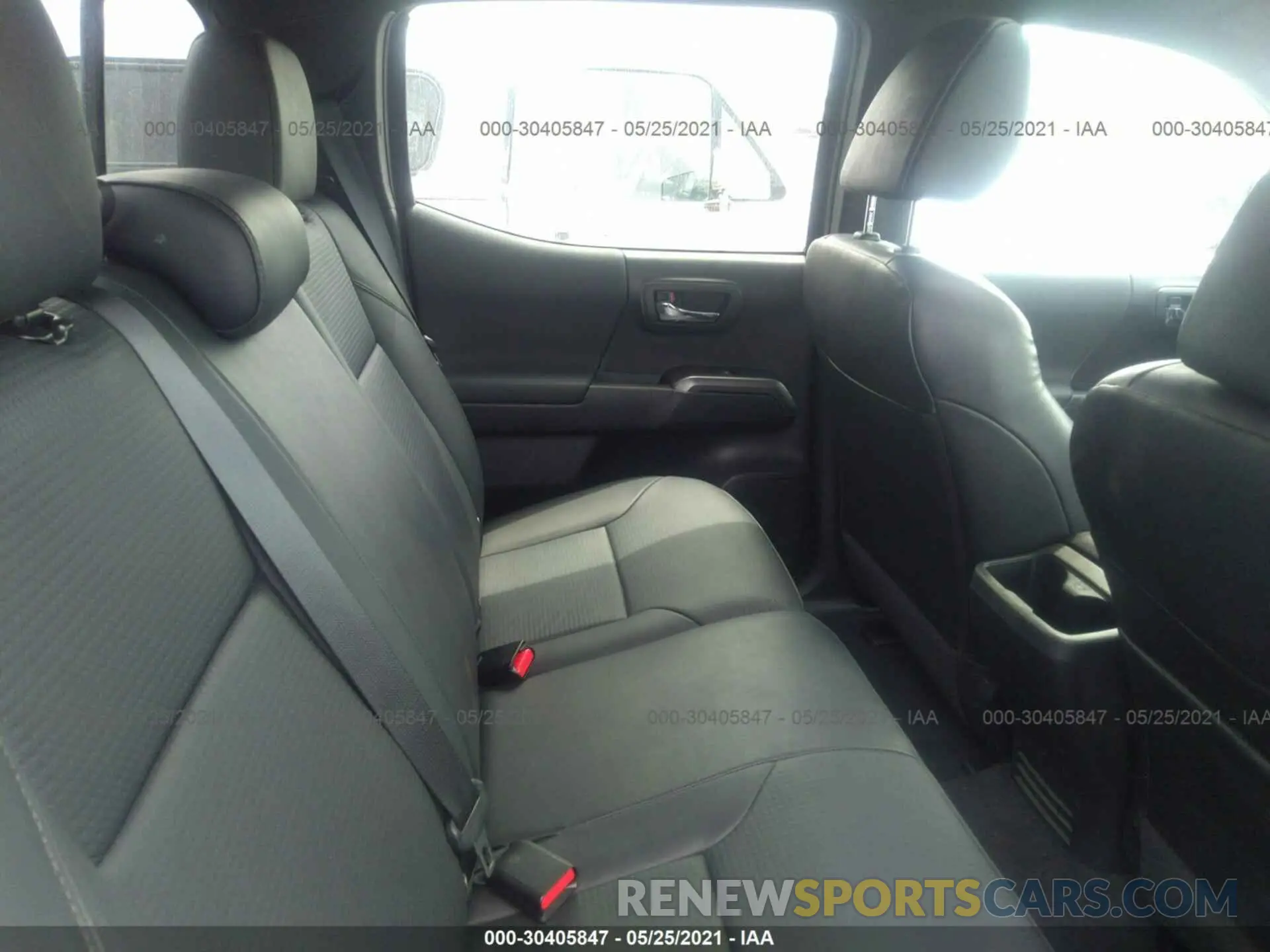 8 fotografías del automóvil dañado 3TMCZ5AN9MM373650 TOYOTA TACOMA 4WD 2021