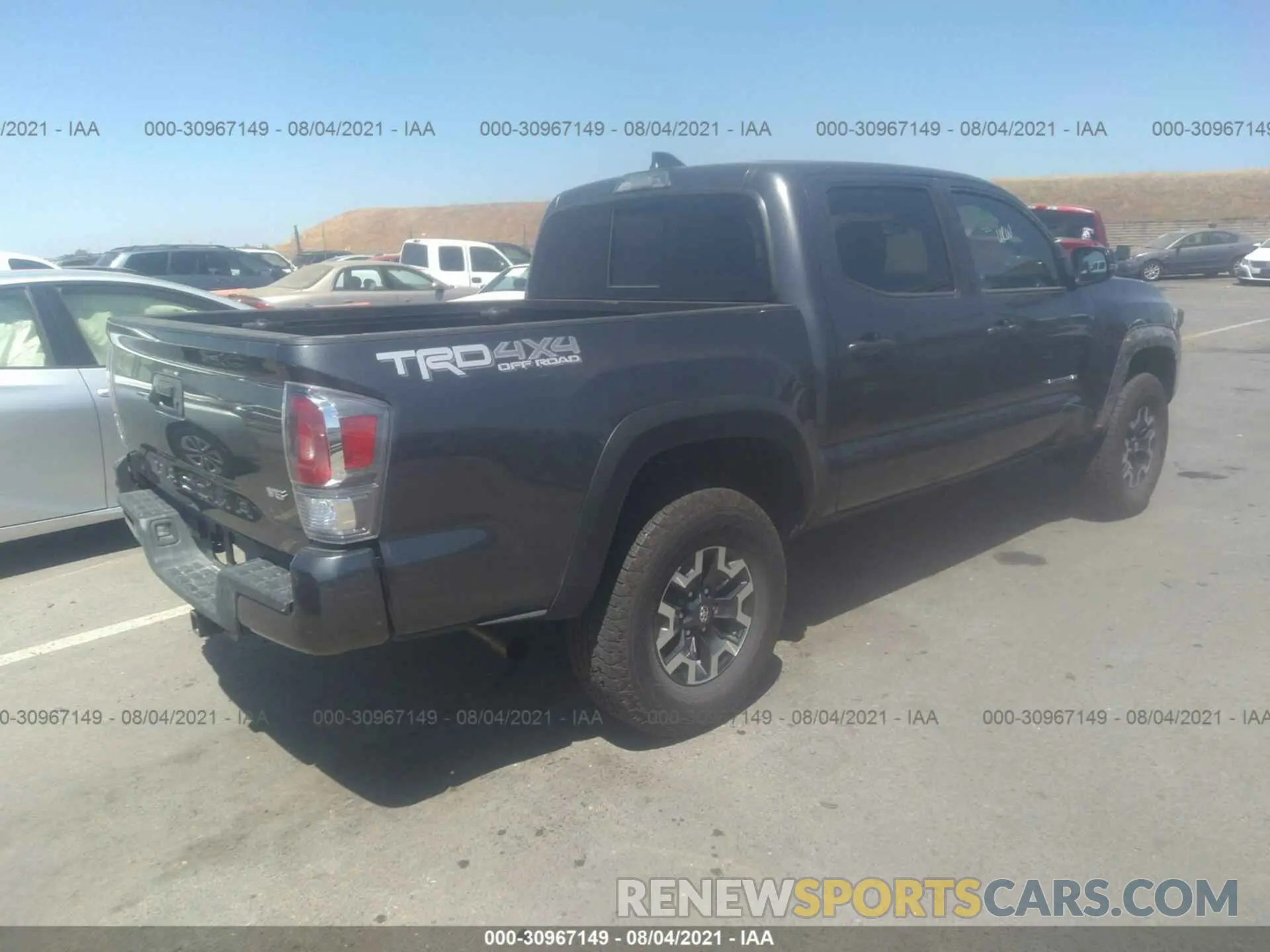 4 fotografías del automóvil dañado 3TMCZ5ANXMM399707 TOYOTA TACOMA 4WD 2021
