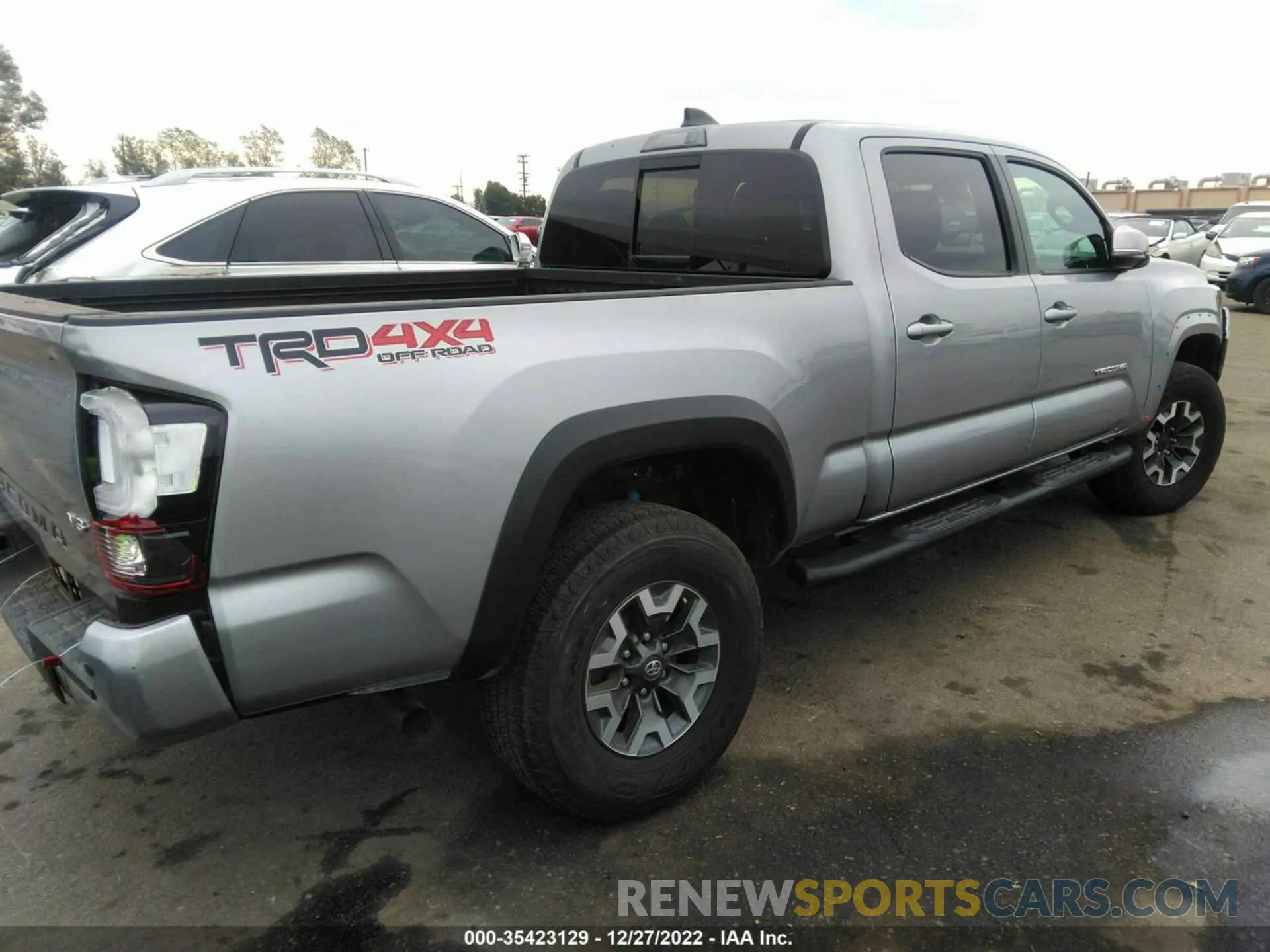 4 fotografías del automóvil dañado 3TMDZ5BN1MM105002 TOYOTA TACOMA 4WD 2021