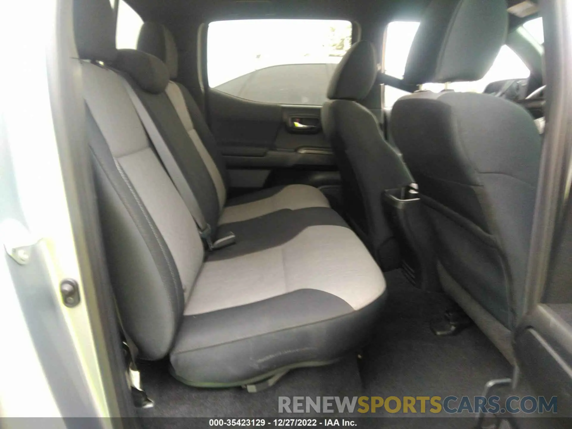 8 fotografías del automóvil dañado 3TMDZ5BN1MM105002 TOYOTA TACOMA 4WD 2021