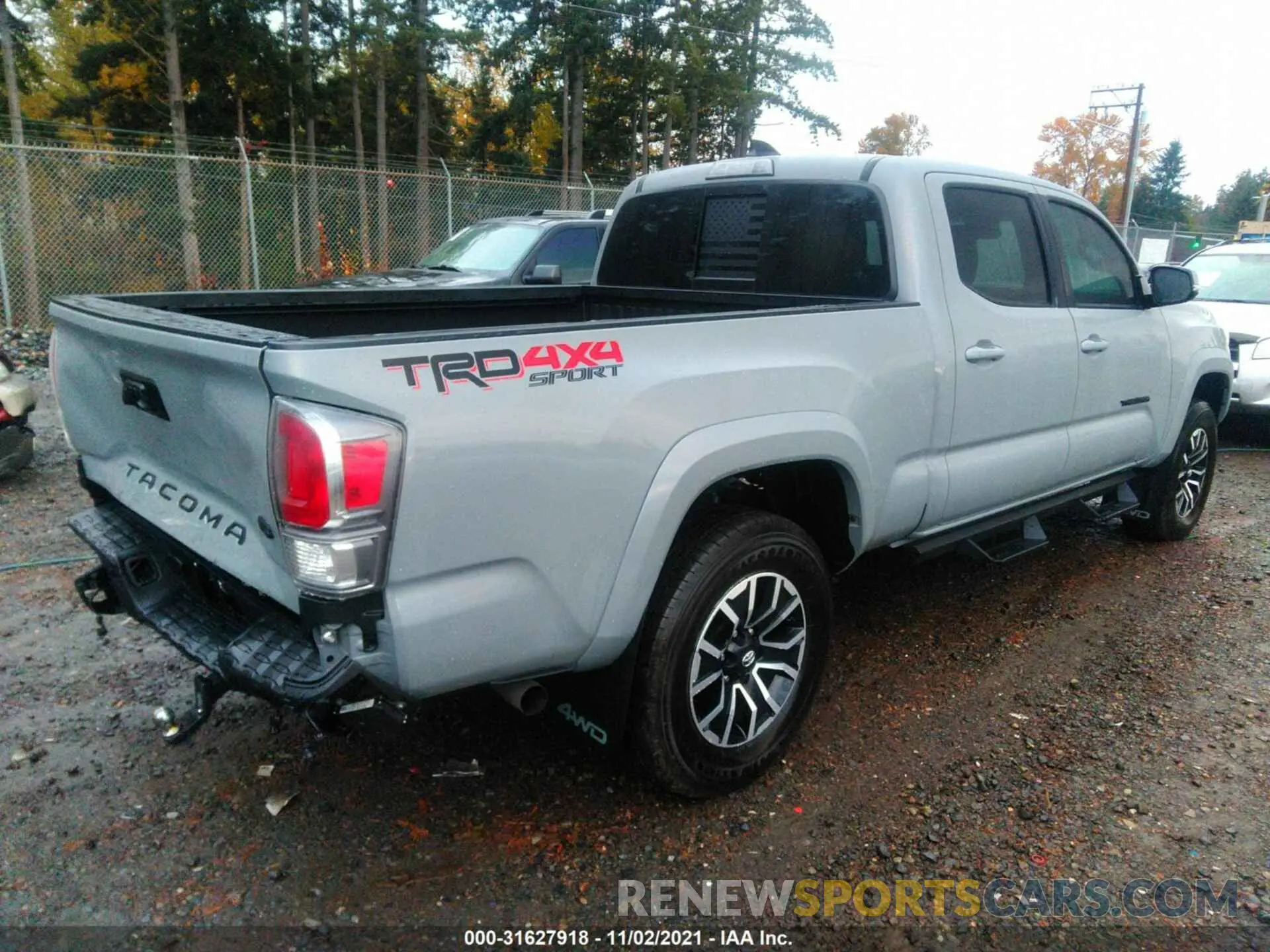 4 fotografías del automóvil dañado 3TMDZ5BN4MM116057 TOYOTA TACOMA 4WD 2021