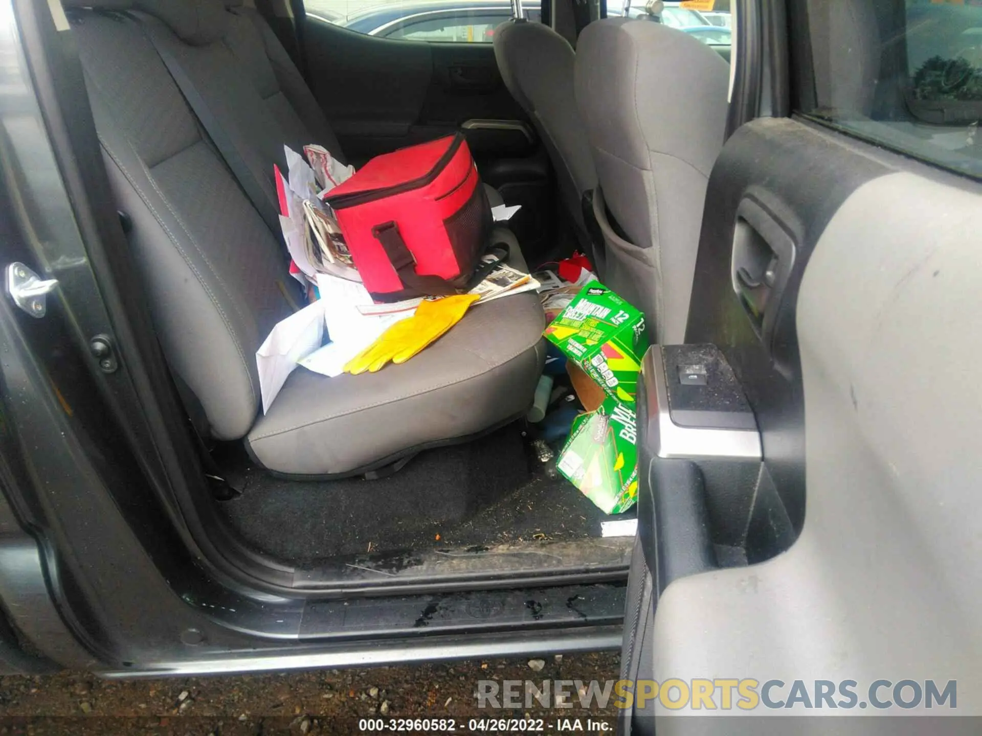 8 fotografías del automóvil dañado 3TMDZ5BNXMM117472 TOYOTA TACOMA 4WD 2021