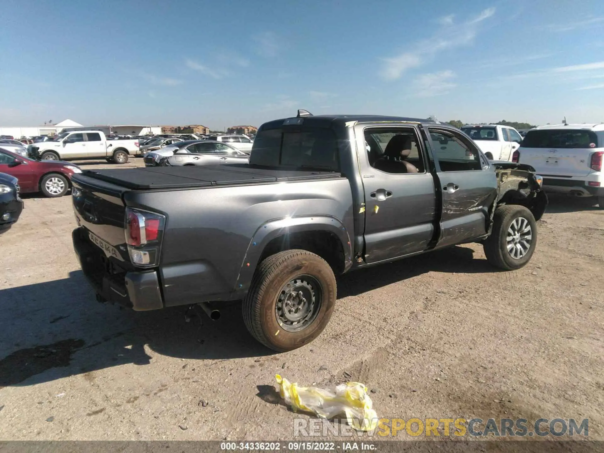 4 fotografías del automóvil dañado 3TMGZ5AN8MM388822 TOYOTA TACOMA 4WD 2021