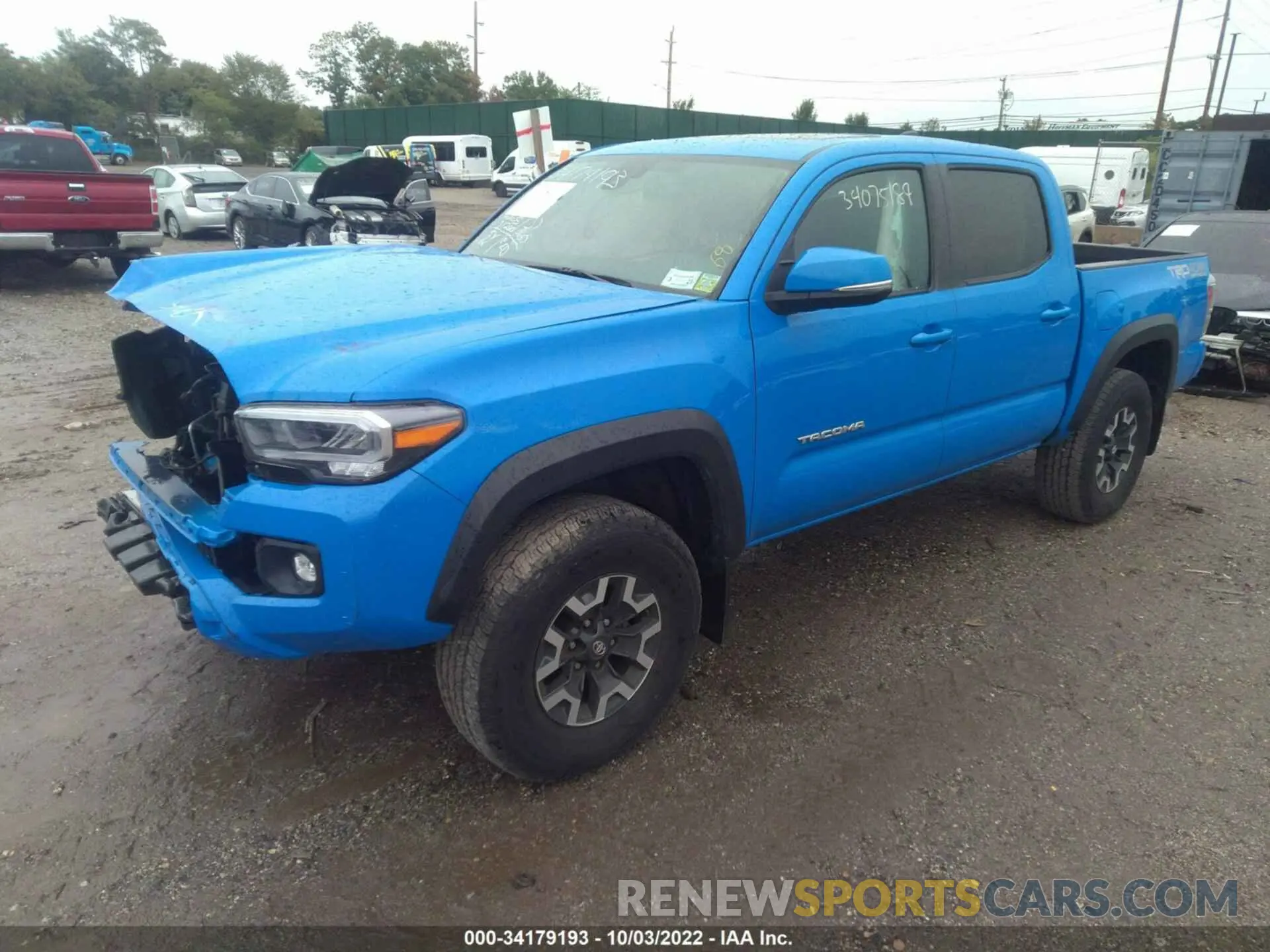 2 fotografías del automóvil dañado 3TYCZ5AN1MT020985 TOYOTA TACOMA 4WD 2021