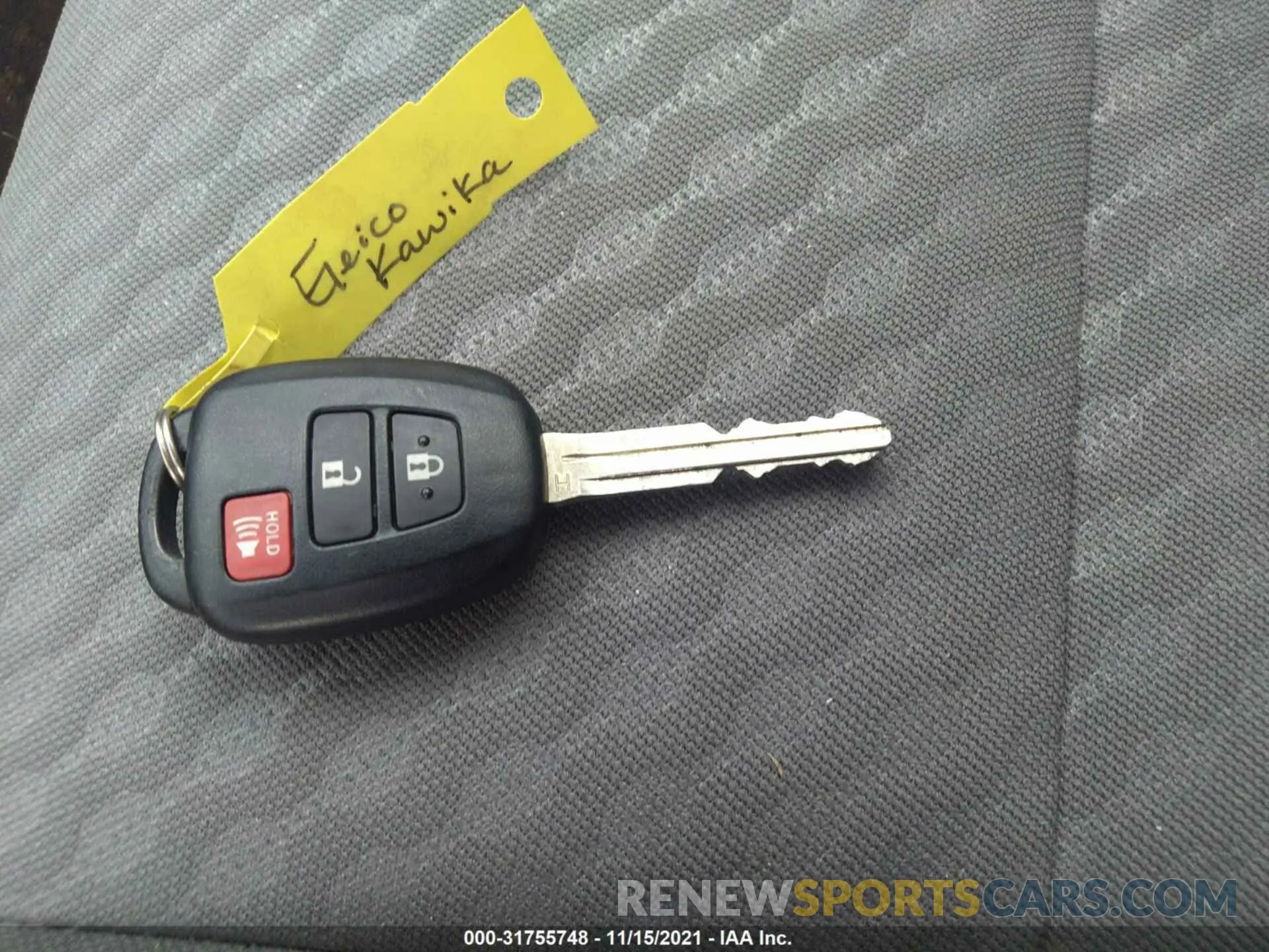 11 fotografías del automóvil dañado 3TYCZ5AN4MT035741 TOYOTA TACOMA 4WD 2021