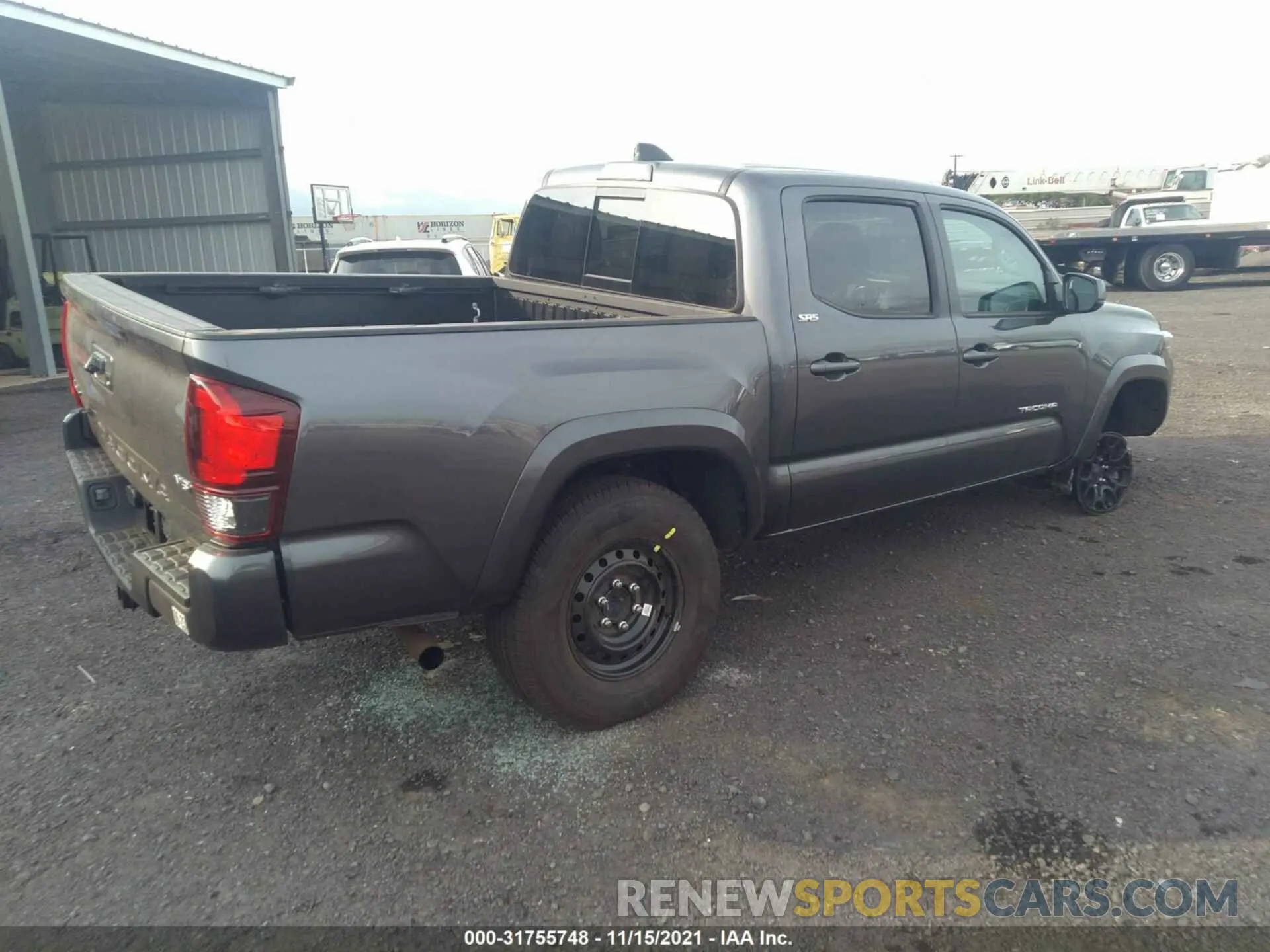4 fotografías del automóvil dañado 3TYCZ5AN4MT035741 TOYOTA TACOMA 4WD 2021