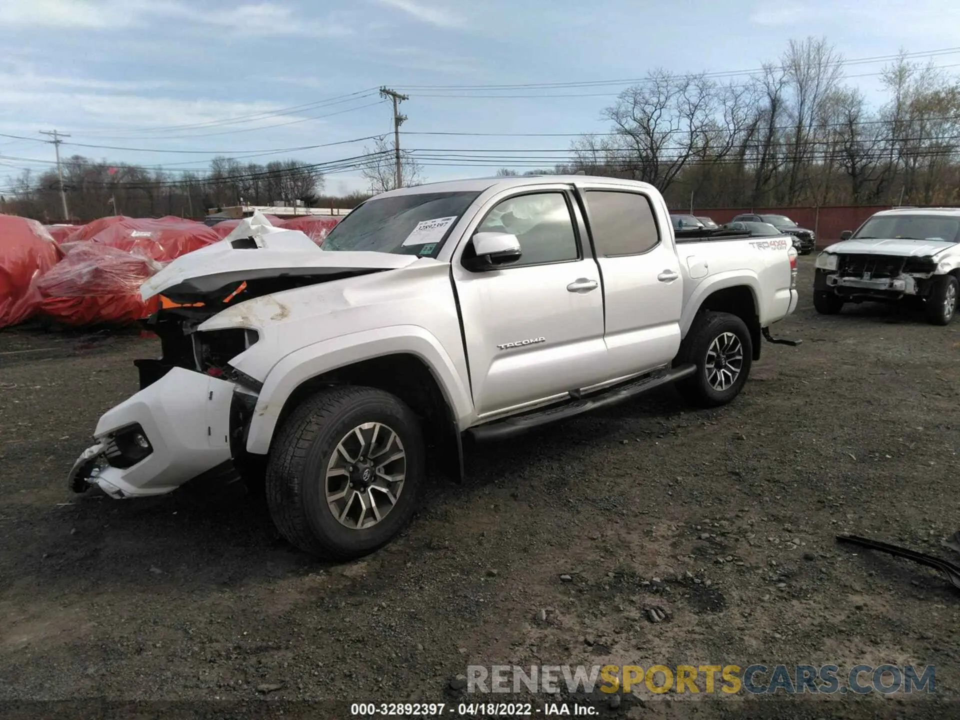 2 fotografías del automóvil dañado 3TYDZ5BN3MT001308 TOYOTA TACOMA 4WD 2021