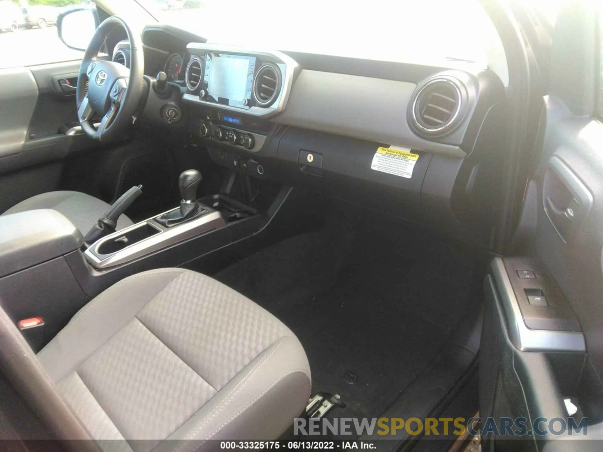 5 fotografías del automóvil dañado 3TYDZ5BN3MT001325 TOYOTA TACOMA 4WD 2021