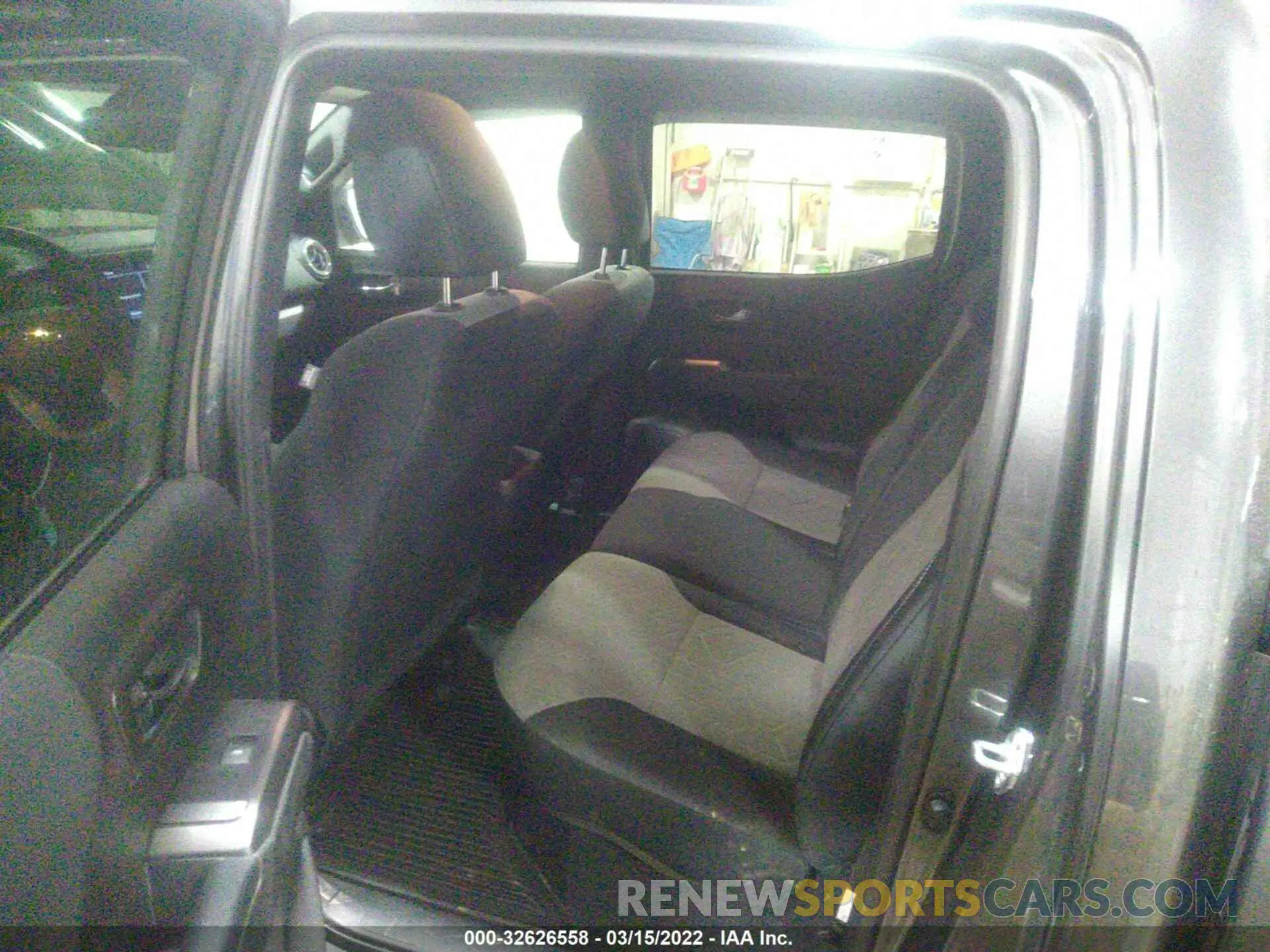 8 fotografías del automóvil dañado 3TYDZ5BN4MT002144 TOYOTA TACOMA 4WD 2021