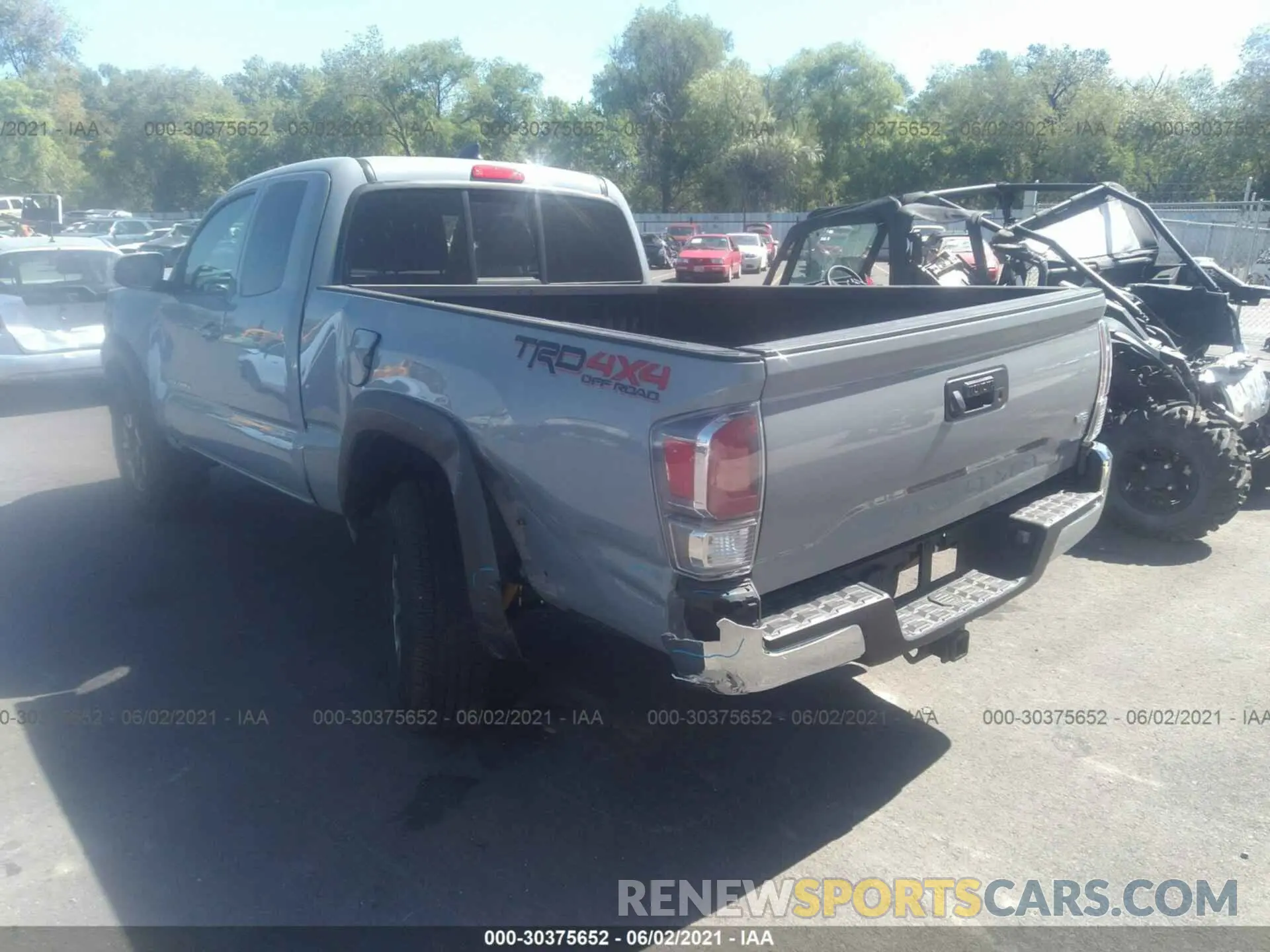 3 fotografías del automóvil dañado 3TYSZ5AN8MT008666 TOYOTA TACOMA 4WD 2021