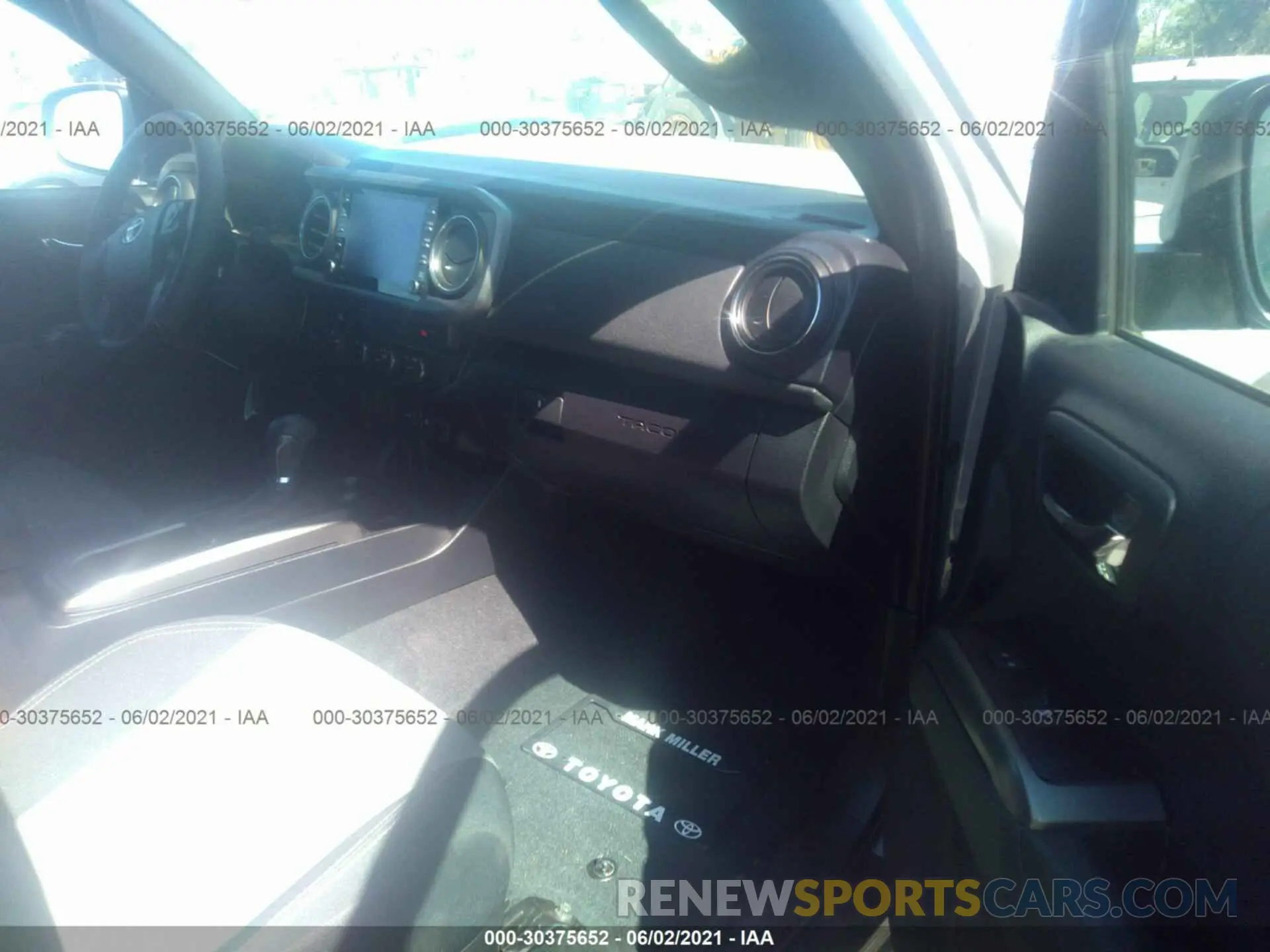 5 fotografías del automóvil dañado 3TYSZ5AN8MT008666 TOYOTA TACOMA 4WD 2021