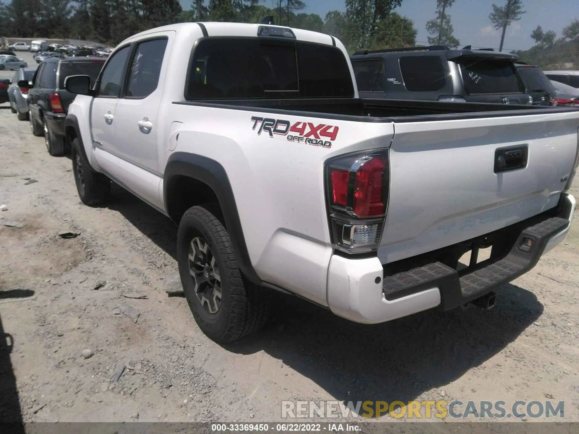 3 fotografías del automóvil dañado 5TFCZ5AN0MX263872 TOYOTA TACOMA 4WD 2021