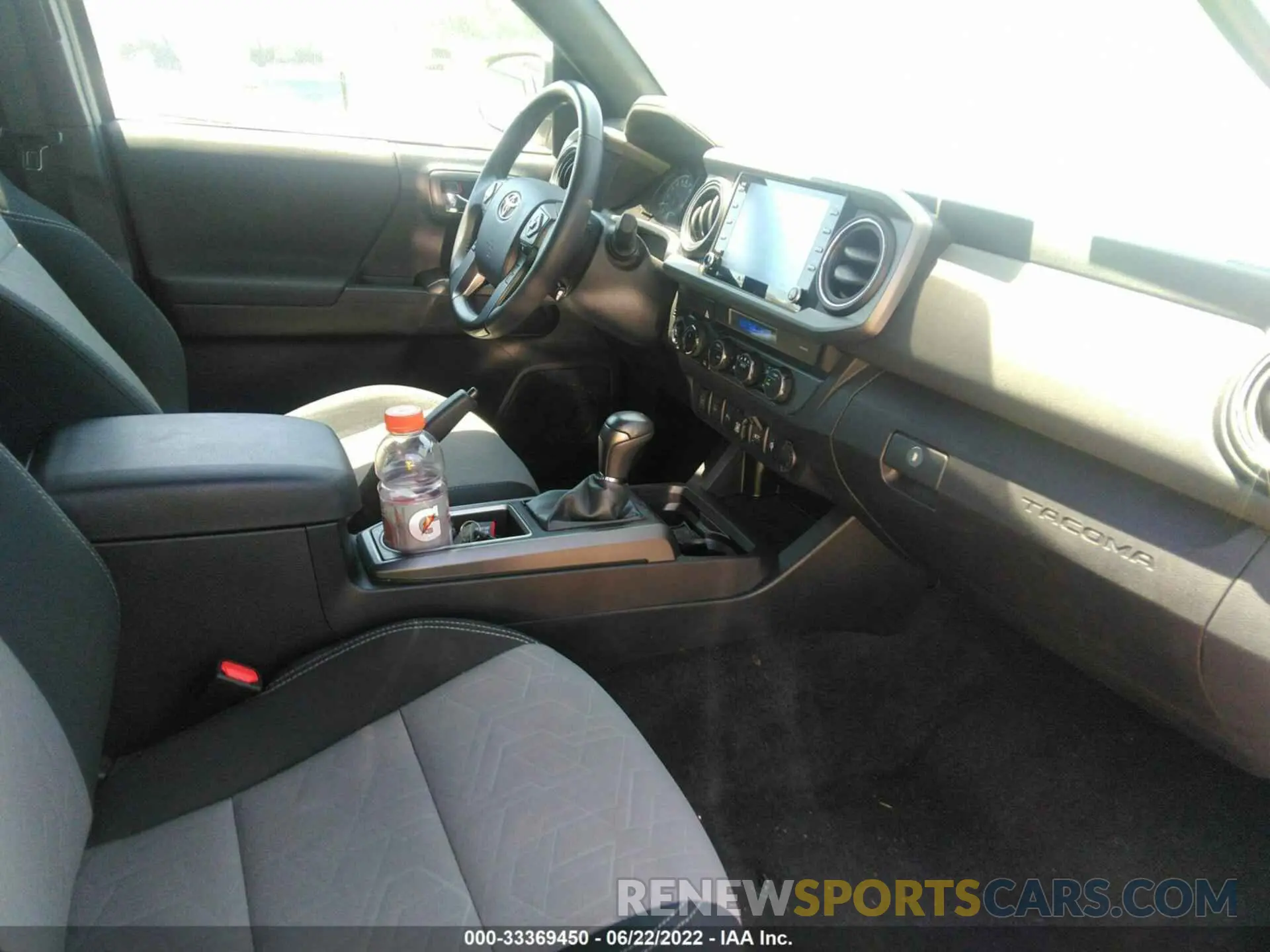 5 fotografías del automóvil dañado 5TFCZ5AN0MX263872 TOYOTA TACOMA 4WD 2021
