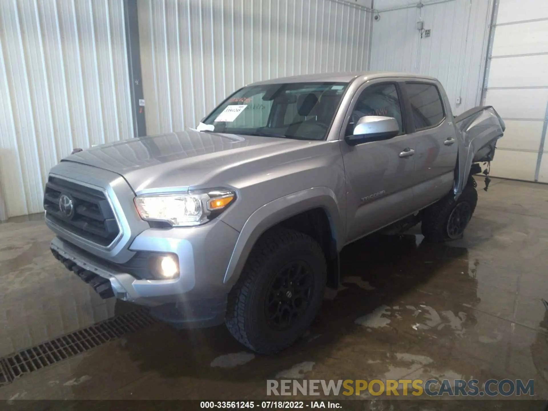 2 fotografías del automóvil dañado 5TFCZ5AN1MX281135 TOYOTA TACOMA 4WD 2021