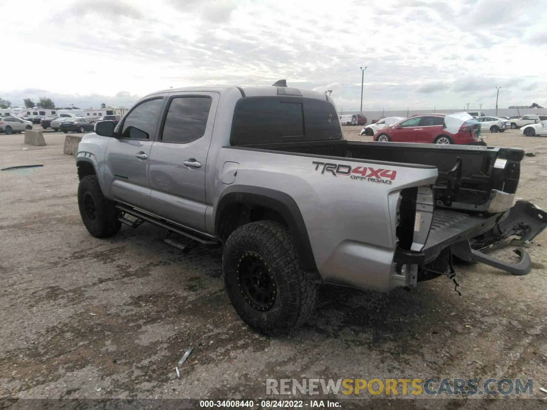 3 fotografías del automóvil dañado 5TFCZ5AN2MX277501 TOYOTA TACOMA 4WD 2021