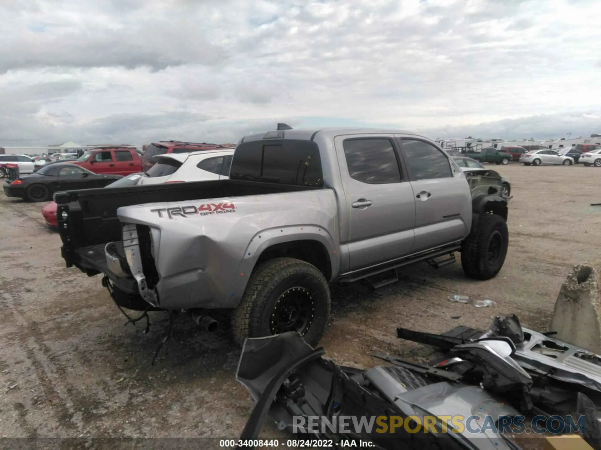 4 fotografías del automóvil dañado 5TFCZ5AN2MX277501 TOYOTA TACOMA 4WD 2021