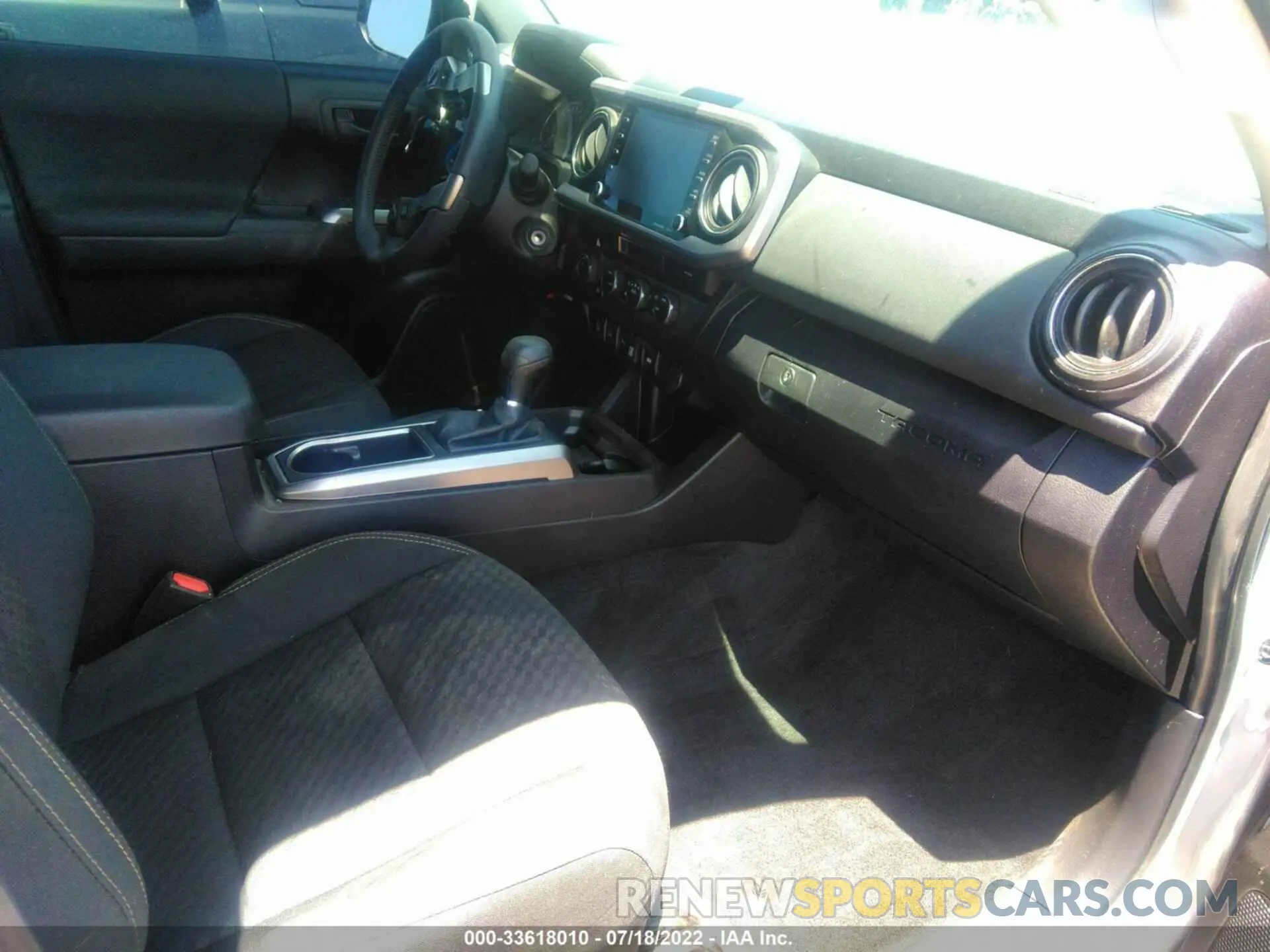 5 fotografías del automóvil dañado 5TFCZ5AN7MX280927 TOYOTA TACOMA 4WD 2021