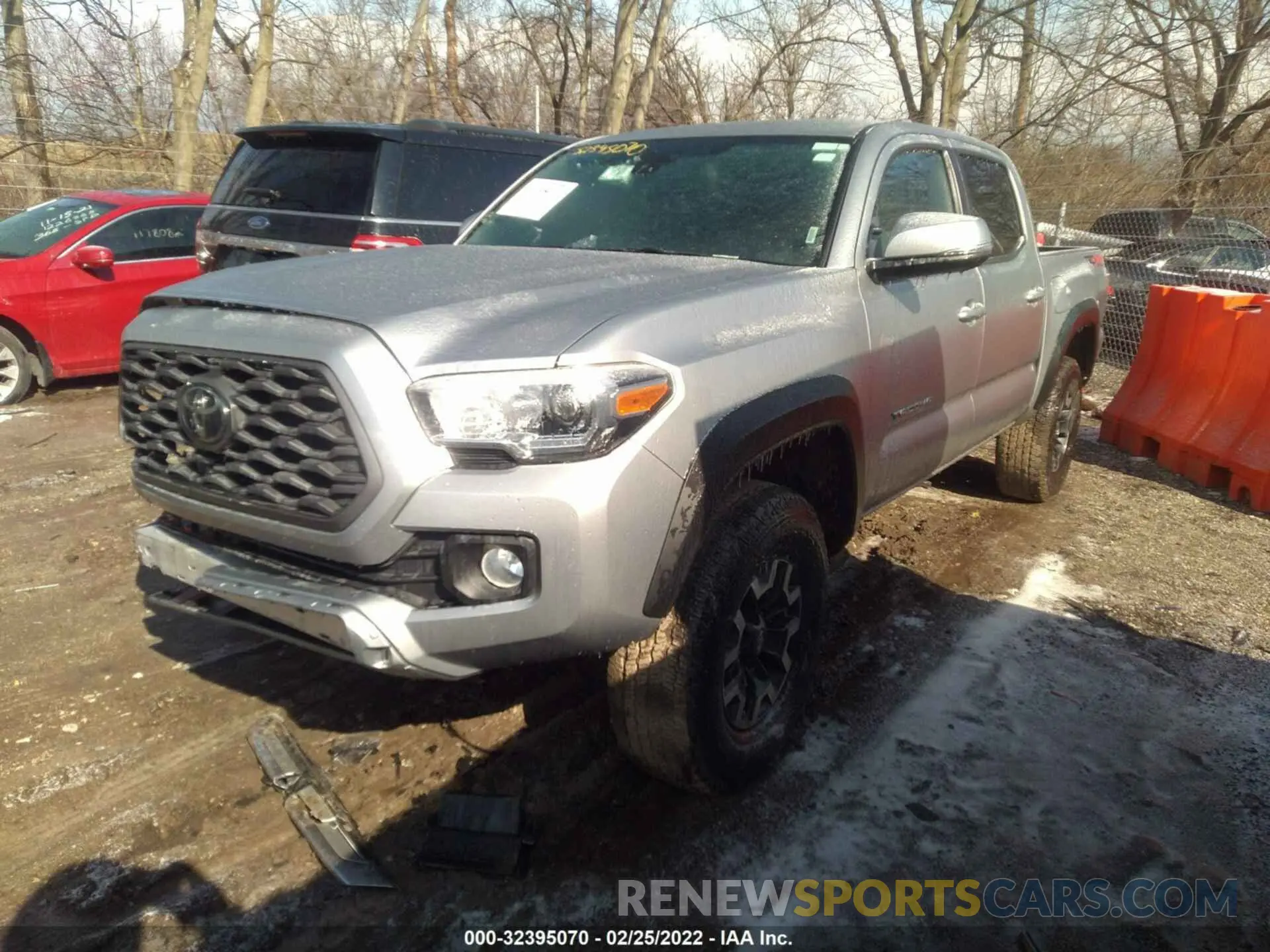 2 fotografías del automóvil dañado 5TFCZ5AN8MX264056 TOYOTA TACOMA 4WD 2021