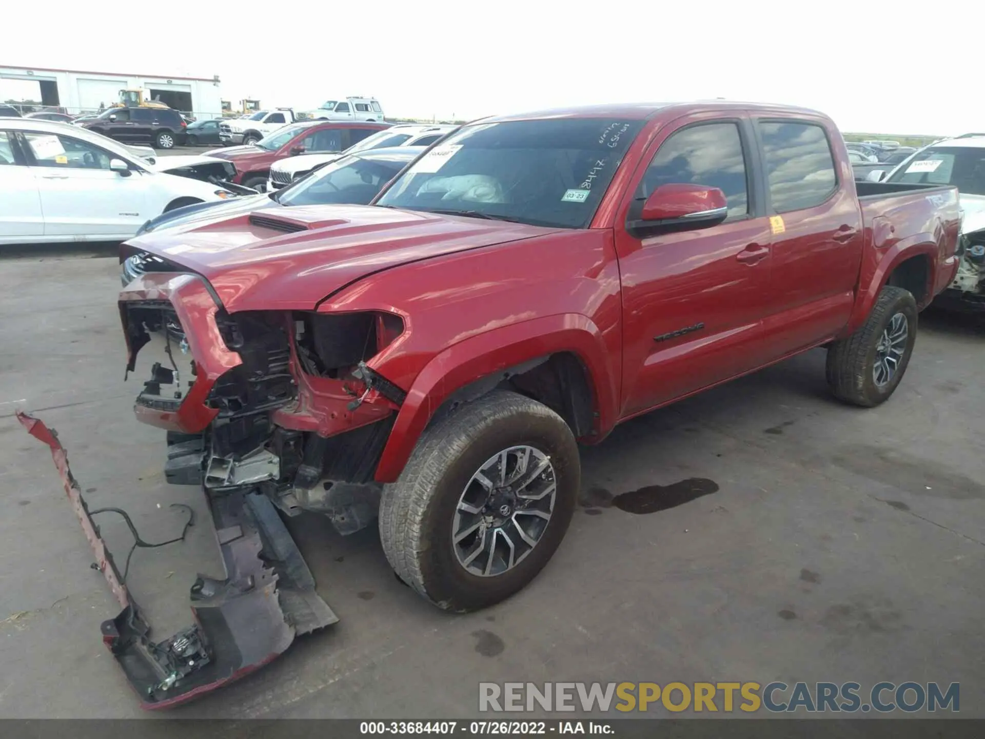 2 fotografías del automóvil dañado 5TFCZ5ANXMX268447 TOYOTA TACOMA 4WD 2021
