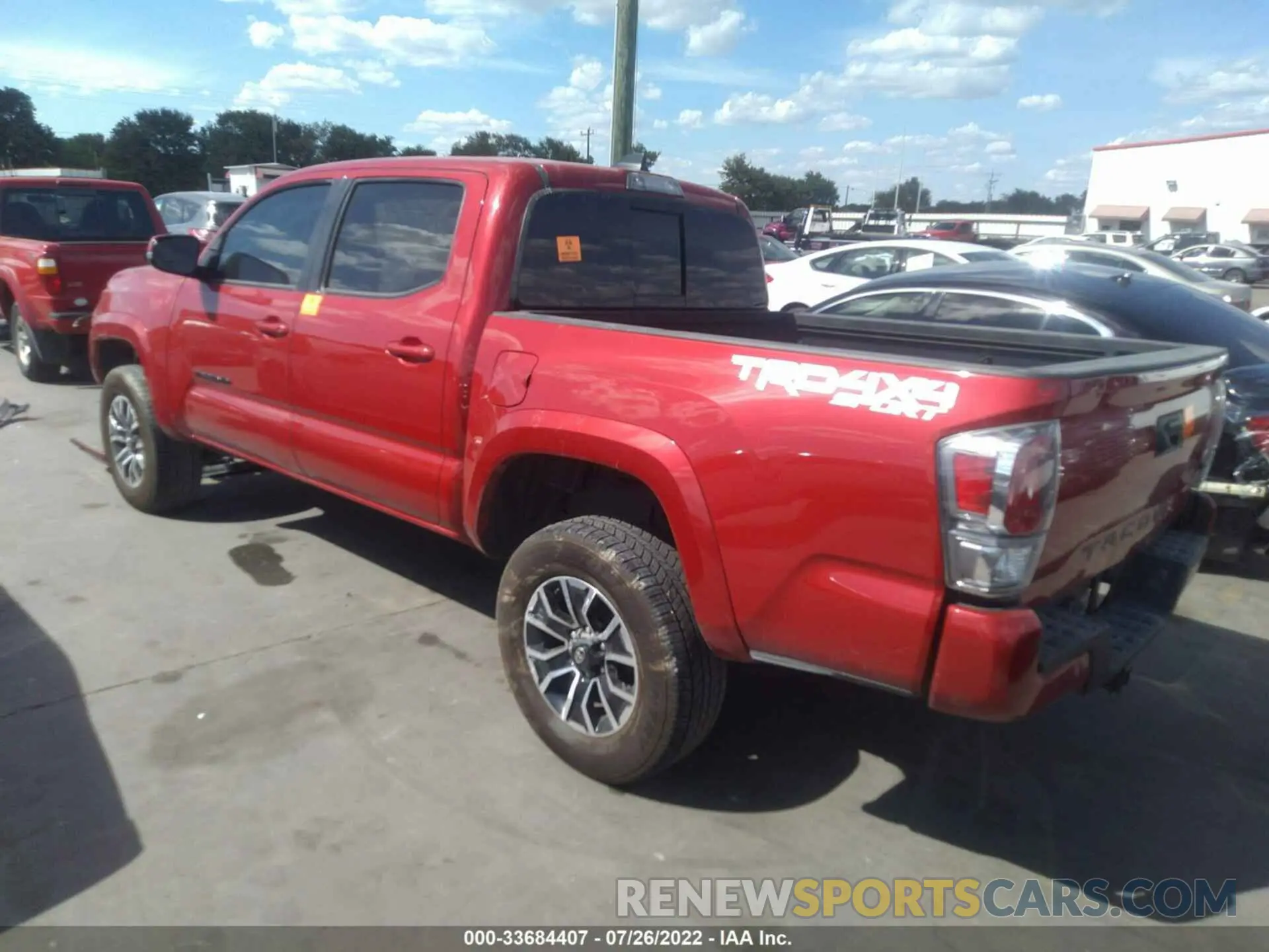 3 fotografías del automóvil dañado 5TFCZ5ANXMX268447 TOYOTA TACOMA 4WD 2021