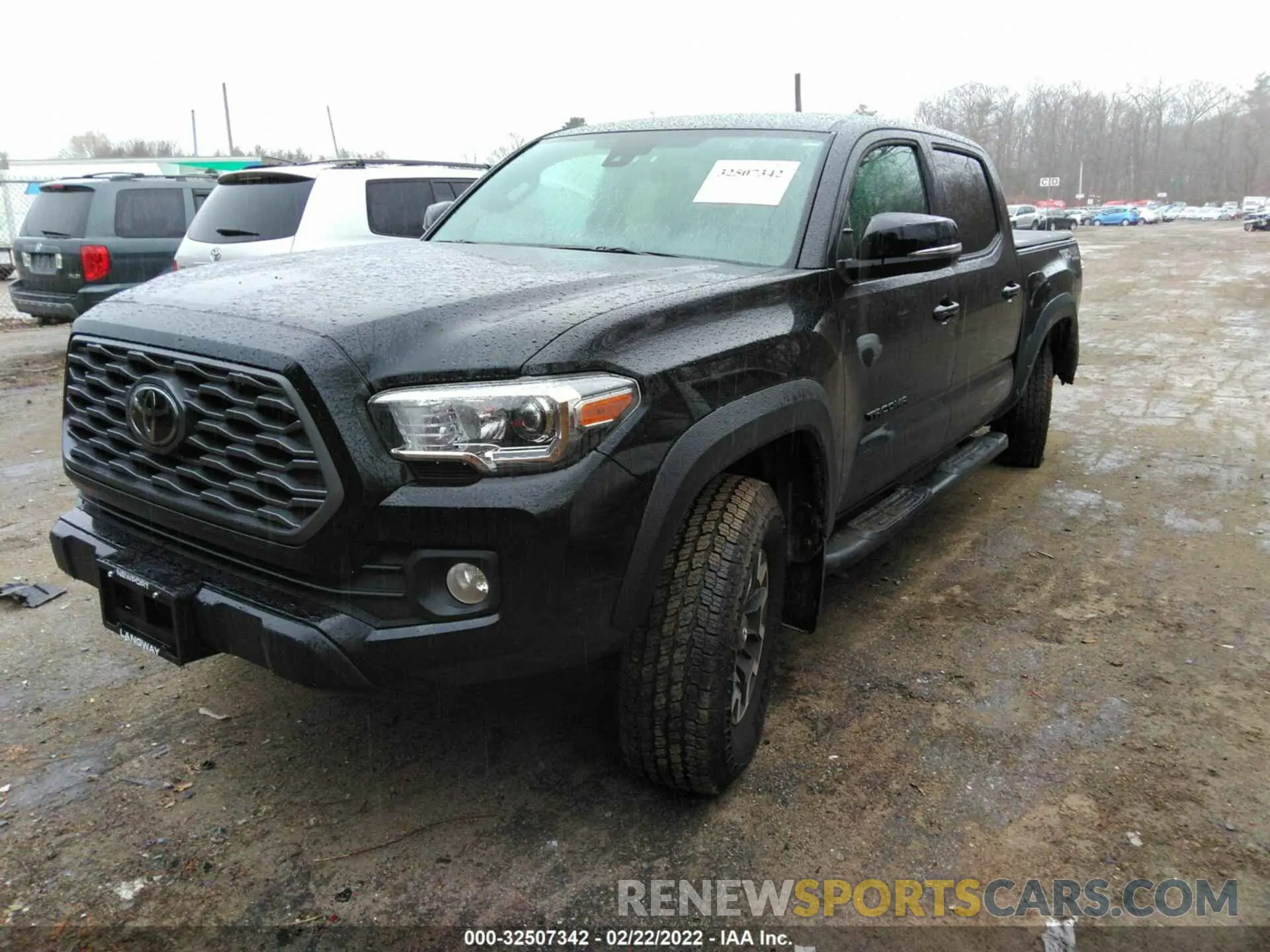 2 fotografías del automóvil dañado 3TMCZ5AN0NM465859 TOYOTA TACOMA 4WD 2022