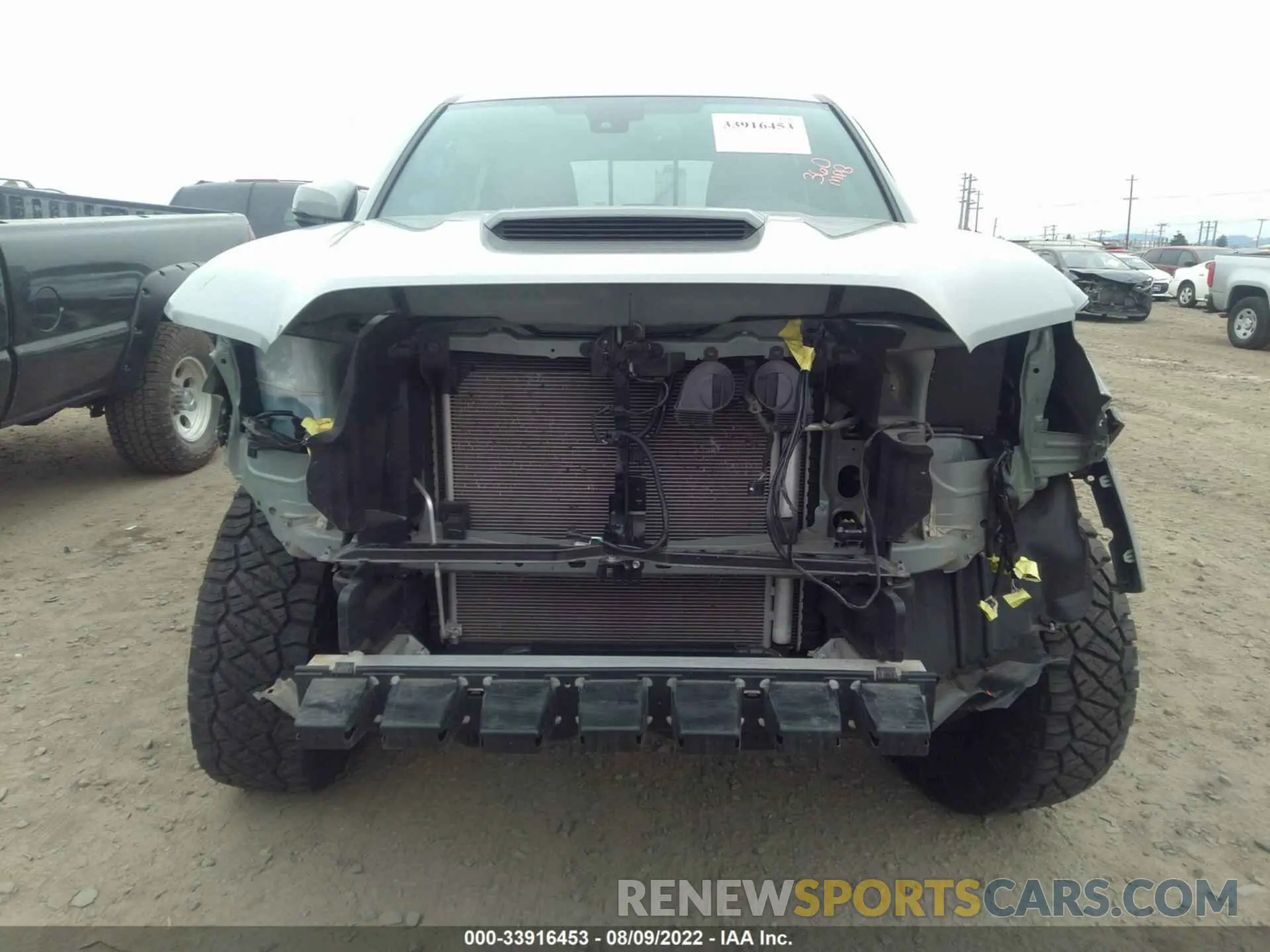 6 fotografías del automóvil dañado 3TMCZ5AN4NM454542 TOYOTA TACOMA 4WD 2022