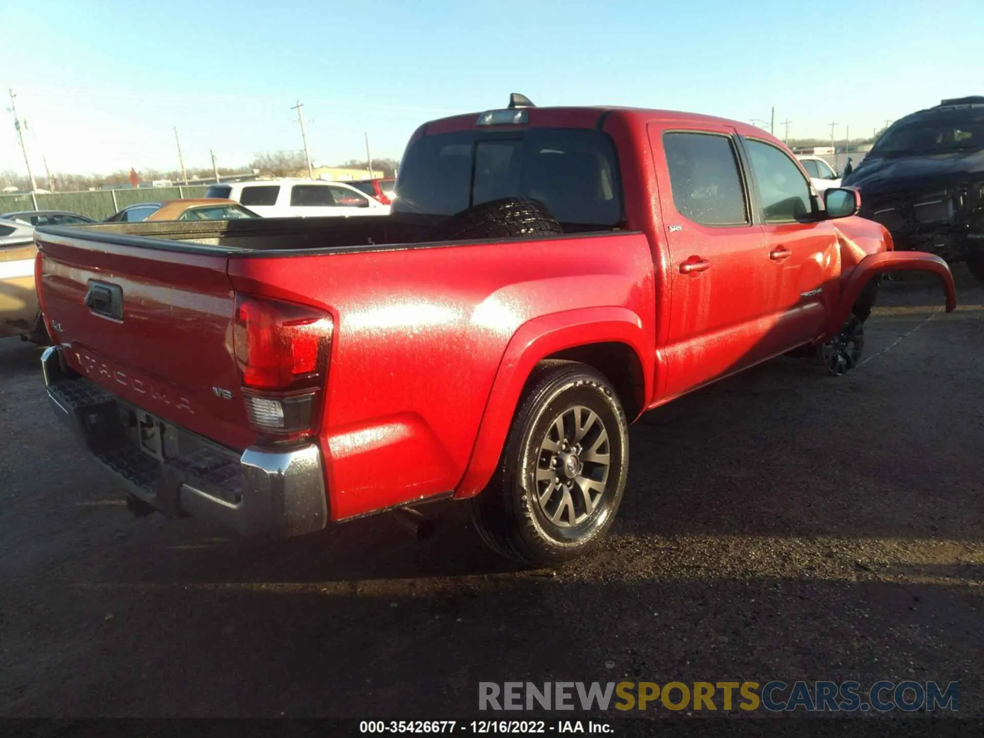 4 fotografías del automóvil dañado 3TMCZ5AN4NM486150 TOYOTA TACOMA 4WD 2022