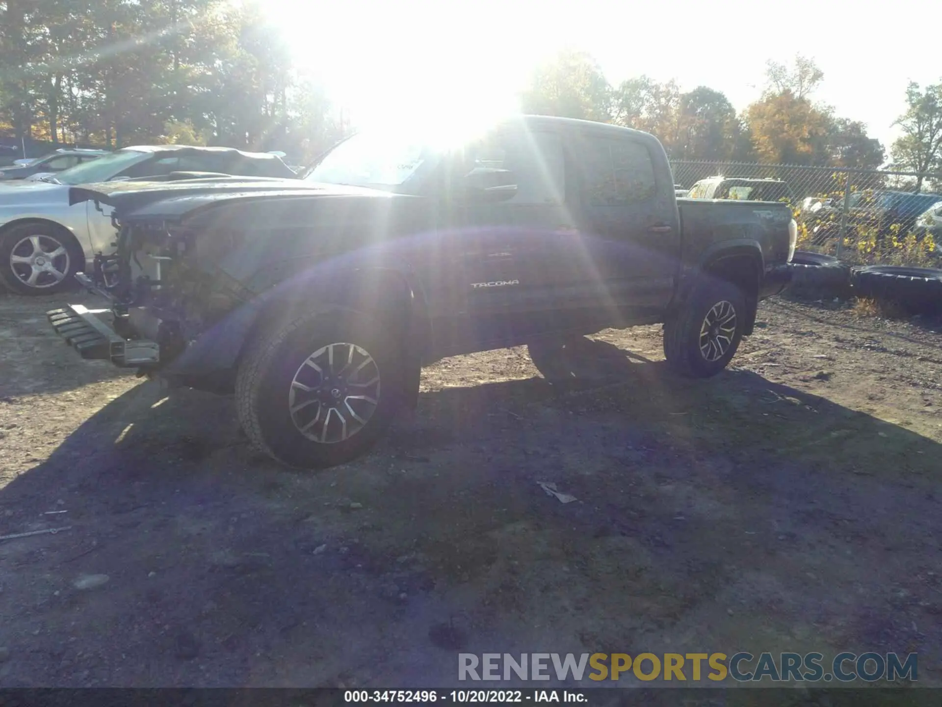 2 fotografías del automóvil dañado 3TMCZ5AN5NM458616 TOYOTA TACOMA 4WD 2022