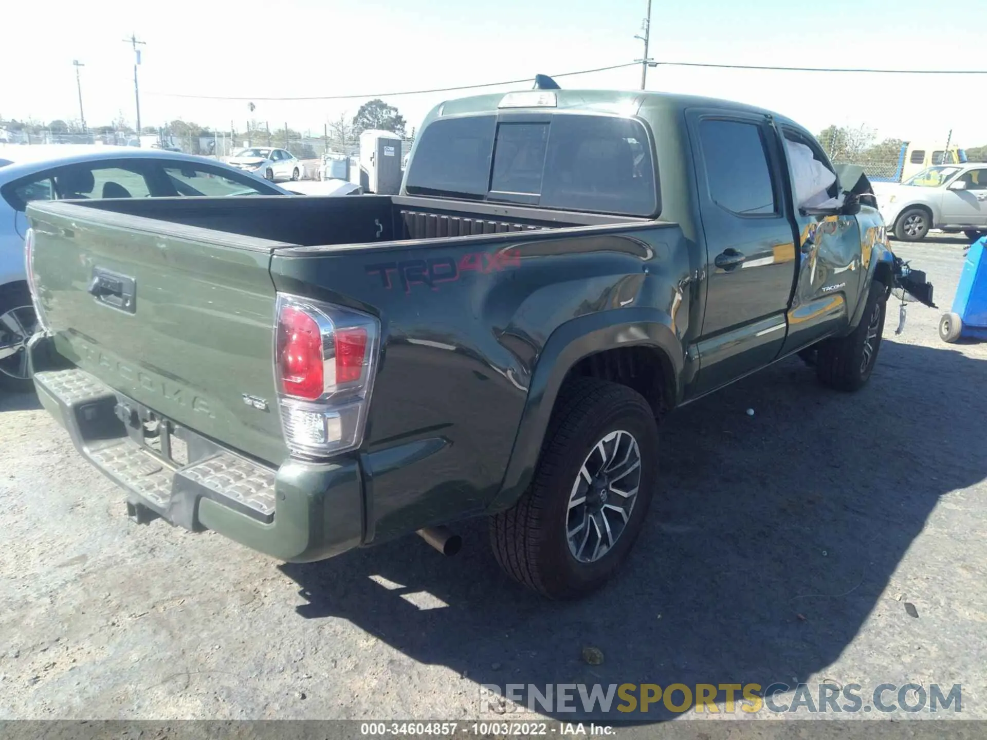 4 fotografías del automóvil dañado 3TMCZ5AN8NM485115 TOYOTA TACOMA 4WD 2022