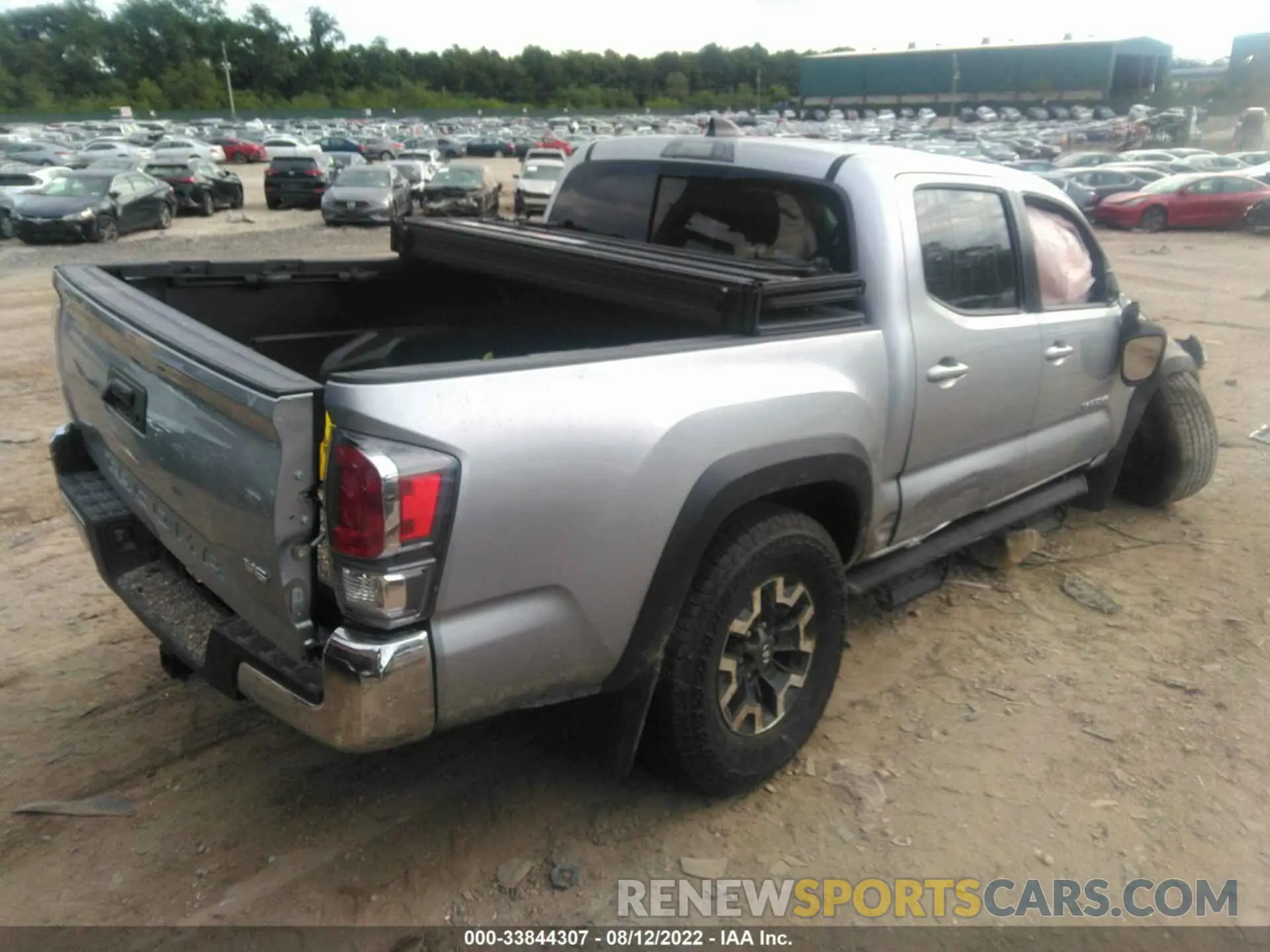 4 fotografías del automóvil dañado 3TYCZ5AN7NT073062 TOYOTA TACOMA 4WD 2022