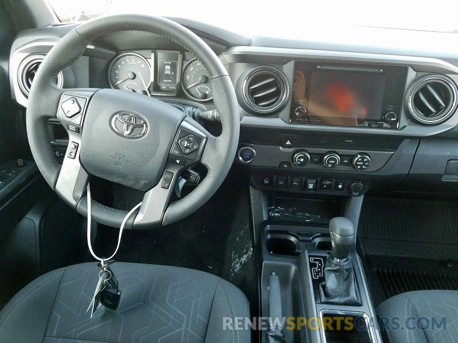 9 fotografías del automóvil dañado 3TMAZ5CN7KM099558 TOYOTA TACOMA DOU 2019