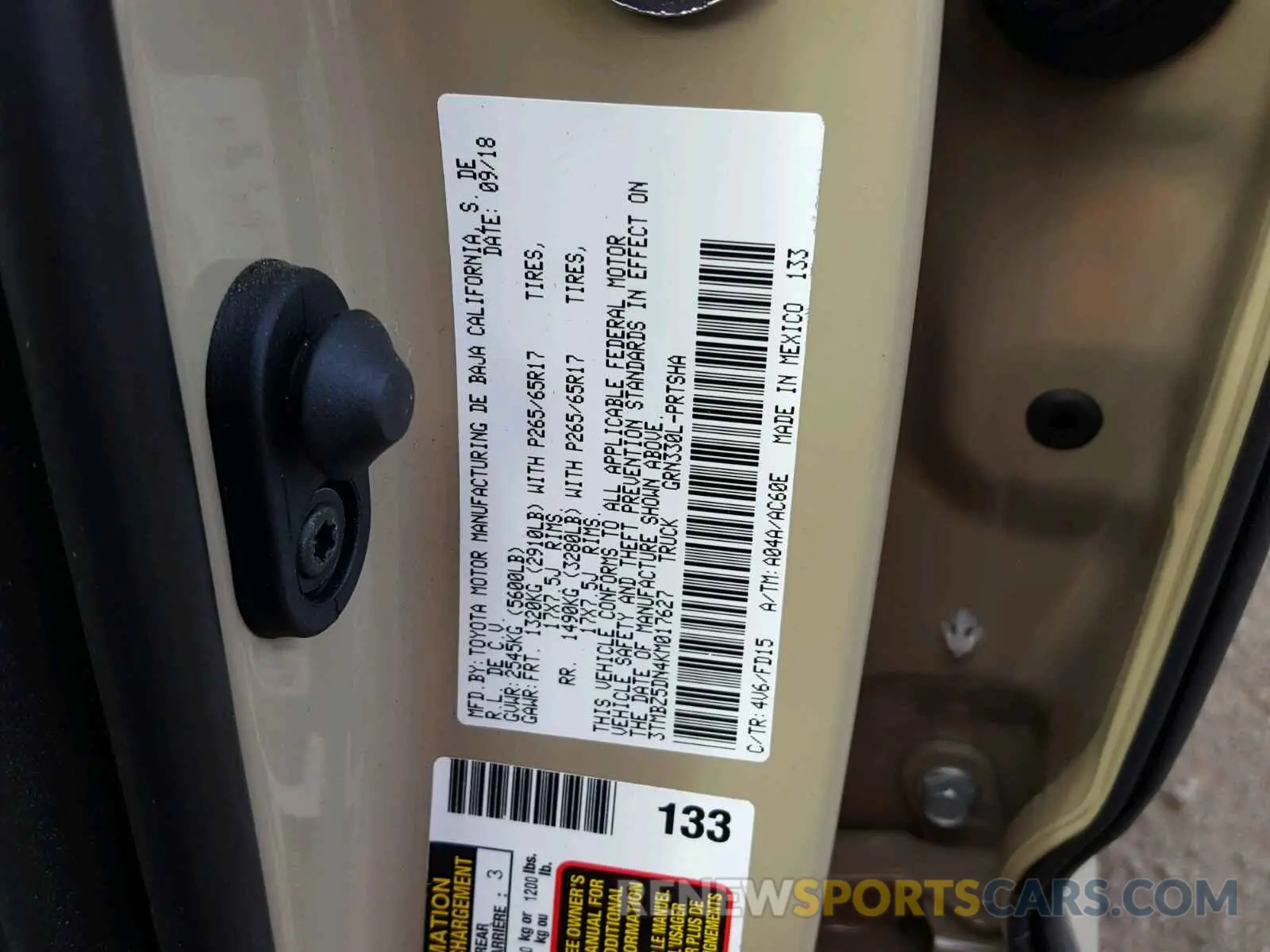 10 fotografías del automóvil dañado 3TMBZ5DN4KM017627 TOYOTA TACOMA DOU 2019