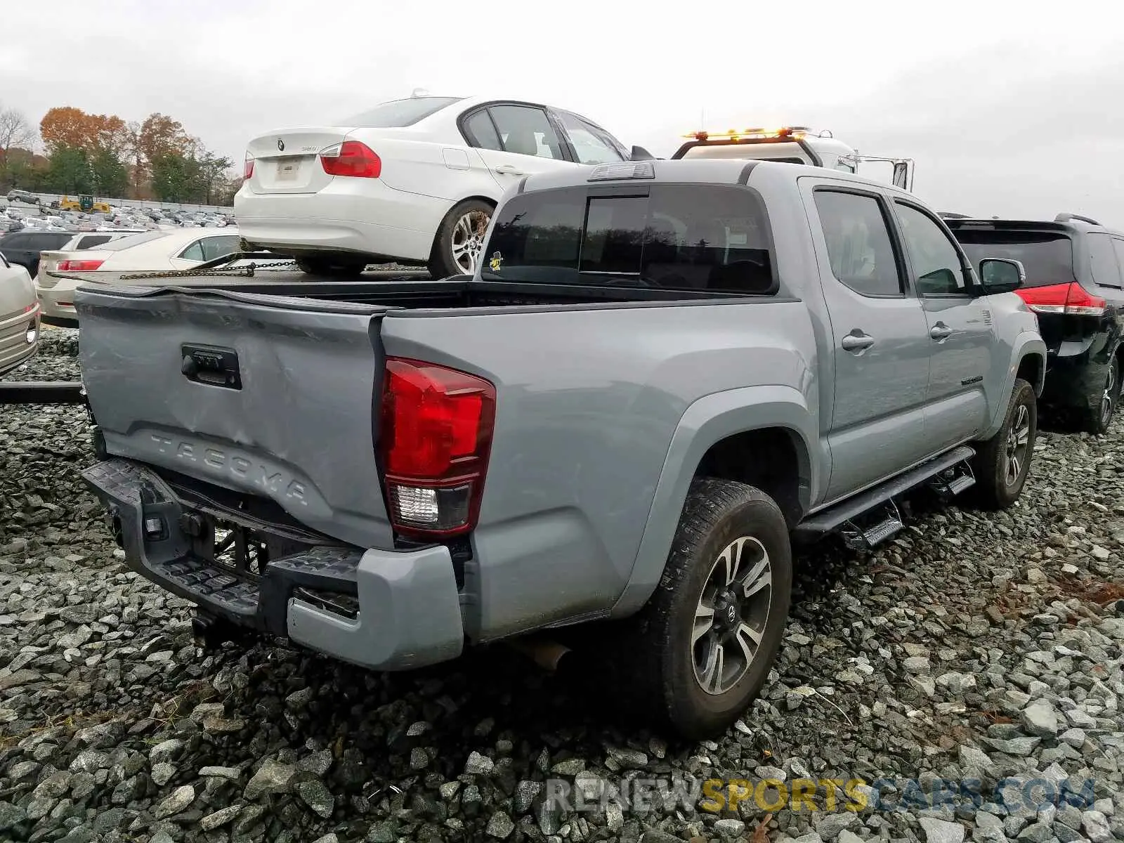 4 fotografías del automóvil dañado 3TMCZ5AN0KM212407 TOYOTA TACOMA DOU 2019