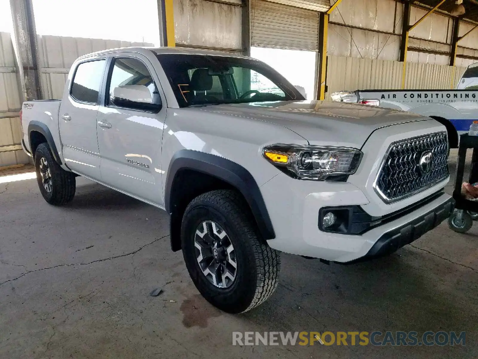 1 fotografías del automóvil dañado 3TMCZ5AN4KM239934 TOYOTA TACOMA DOU 2019