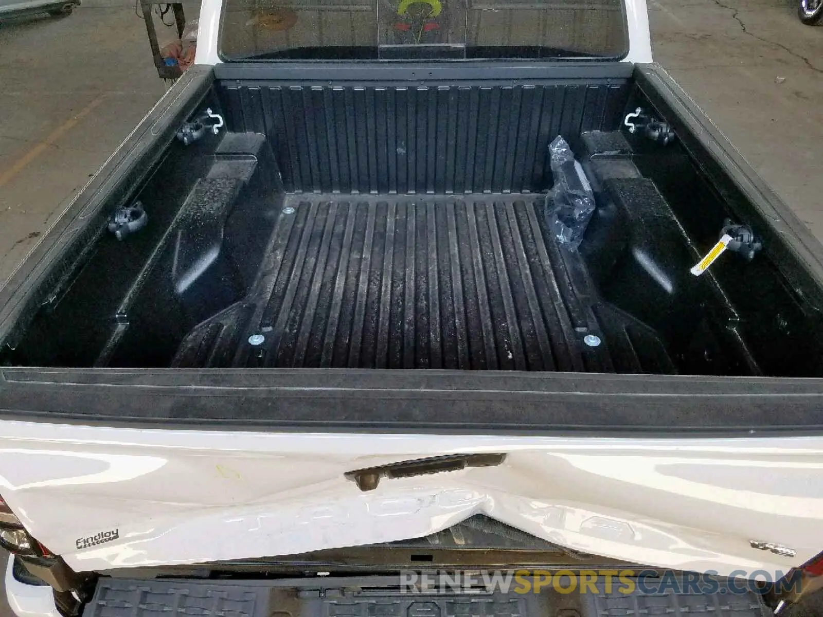 9 fotografías del automóvil dañado 3TMCZ5AN4KM239934 TOYOTA TACOMA DOU 2019