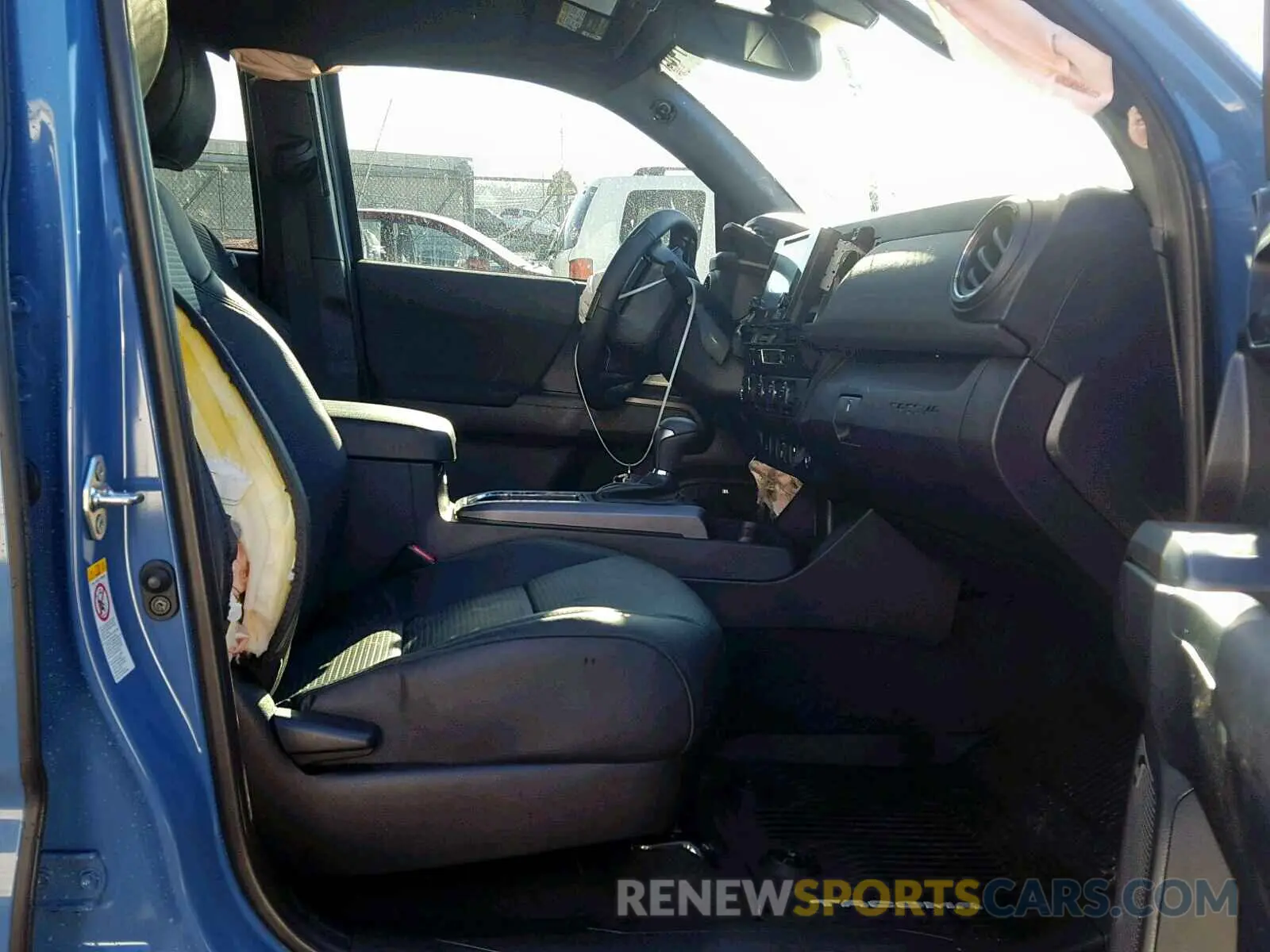 5 fotografías del automóvil dañado 3TMCZ5AN5KM199220 TOYOTA TACOMA DOU 2019