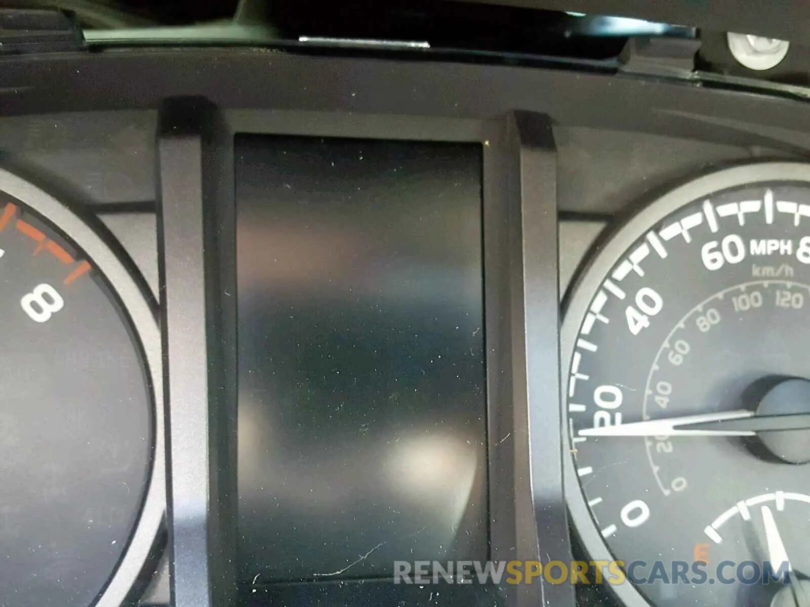 8 fotografías del automóvil dañado 3TMCZ5AN5KM199220 TOYOTA TACOMA DOU 2019