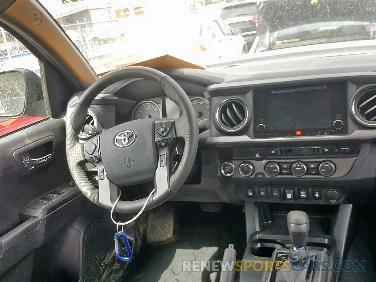 9 fotografías del automóvil dañado 3TMCZ5AN8KM261130 TOYOTA TACOMA DOU 2019