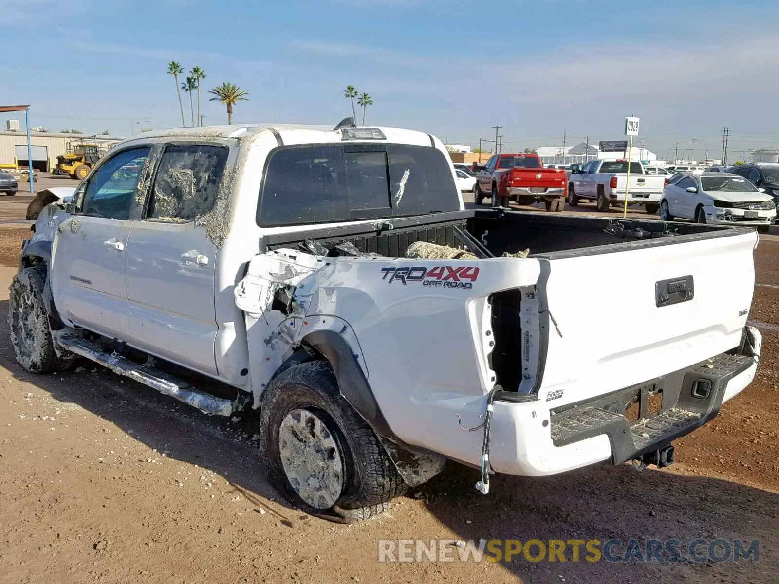 3 fotografías del automóvil dañado 3TMCZ5AN9KM195428 TOYOTA TACOMA DOU 2019