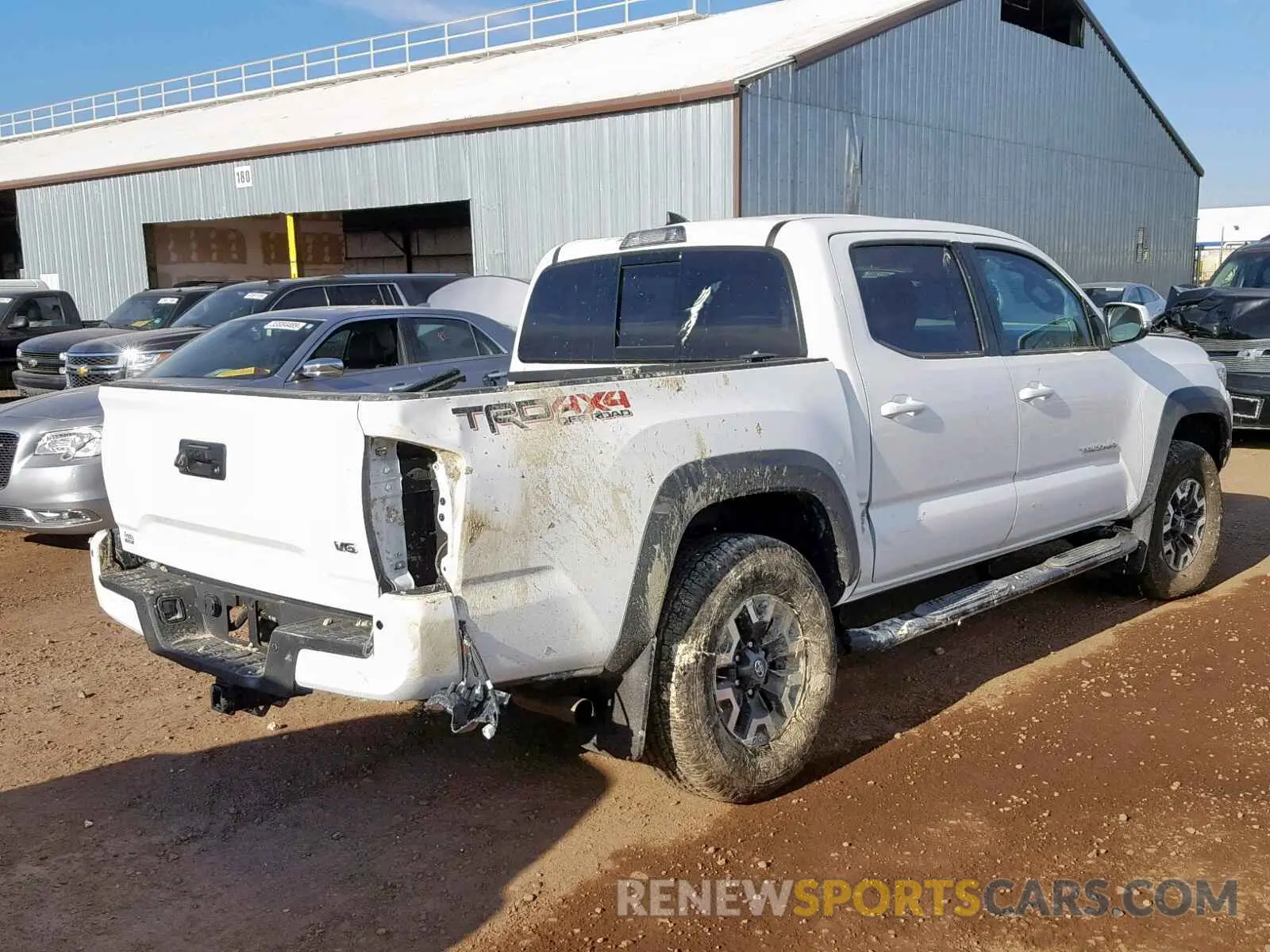 4 fotografías del automóvil dañado 3TMCZ5AN9KM195428 TOYOTA TACOMA DOU 2019