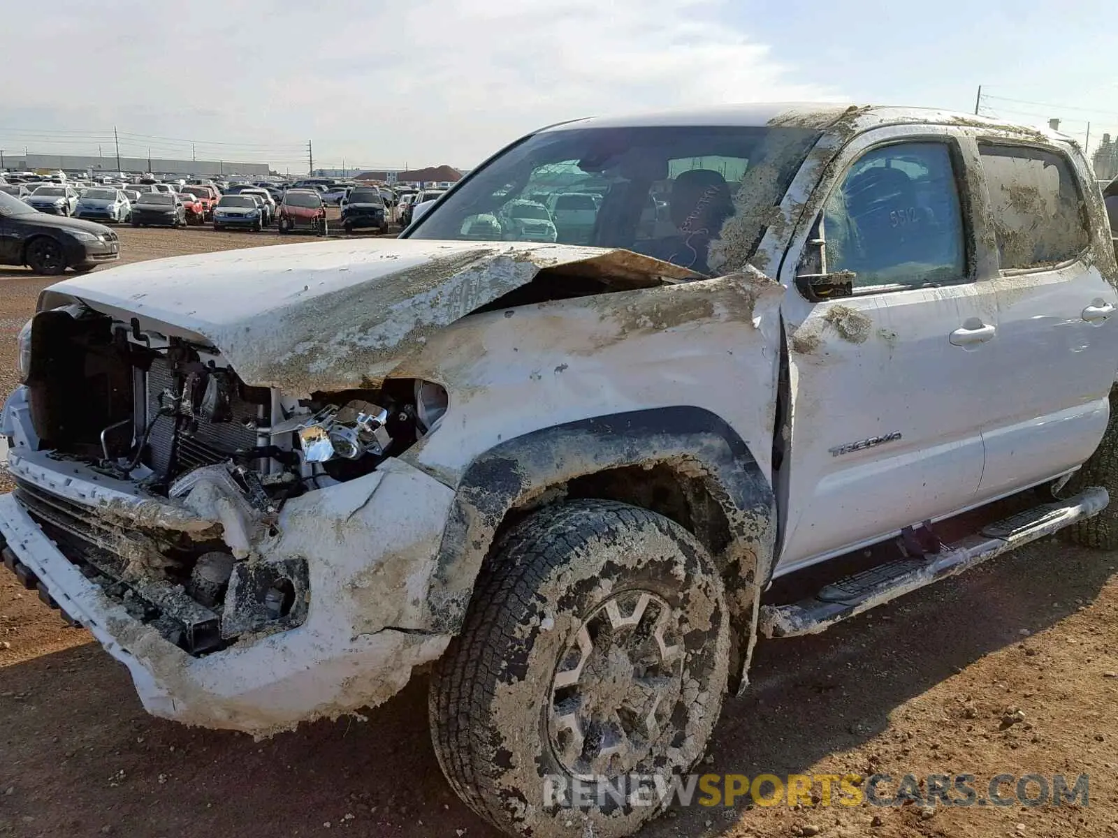 9 fotografías del automóvil dañado 3TMCZ5AN9KM195428 TOYOTA TACOMA DOU 2019