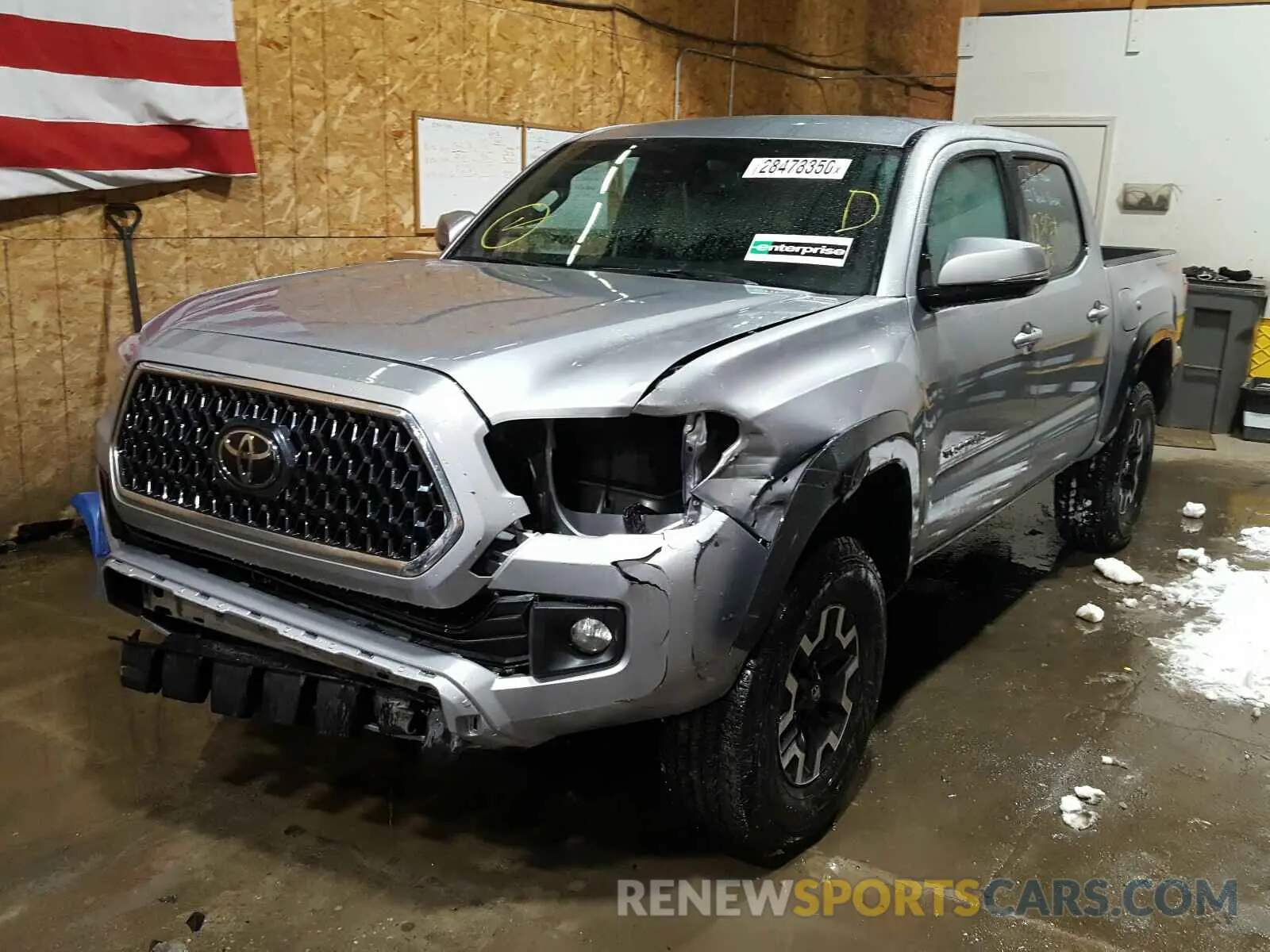 2 fotografías del automóvil dañado 3TMCZ5AN9KM247589 TOYOTA TACOMA DOU 2019