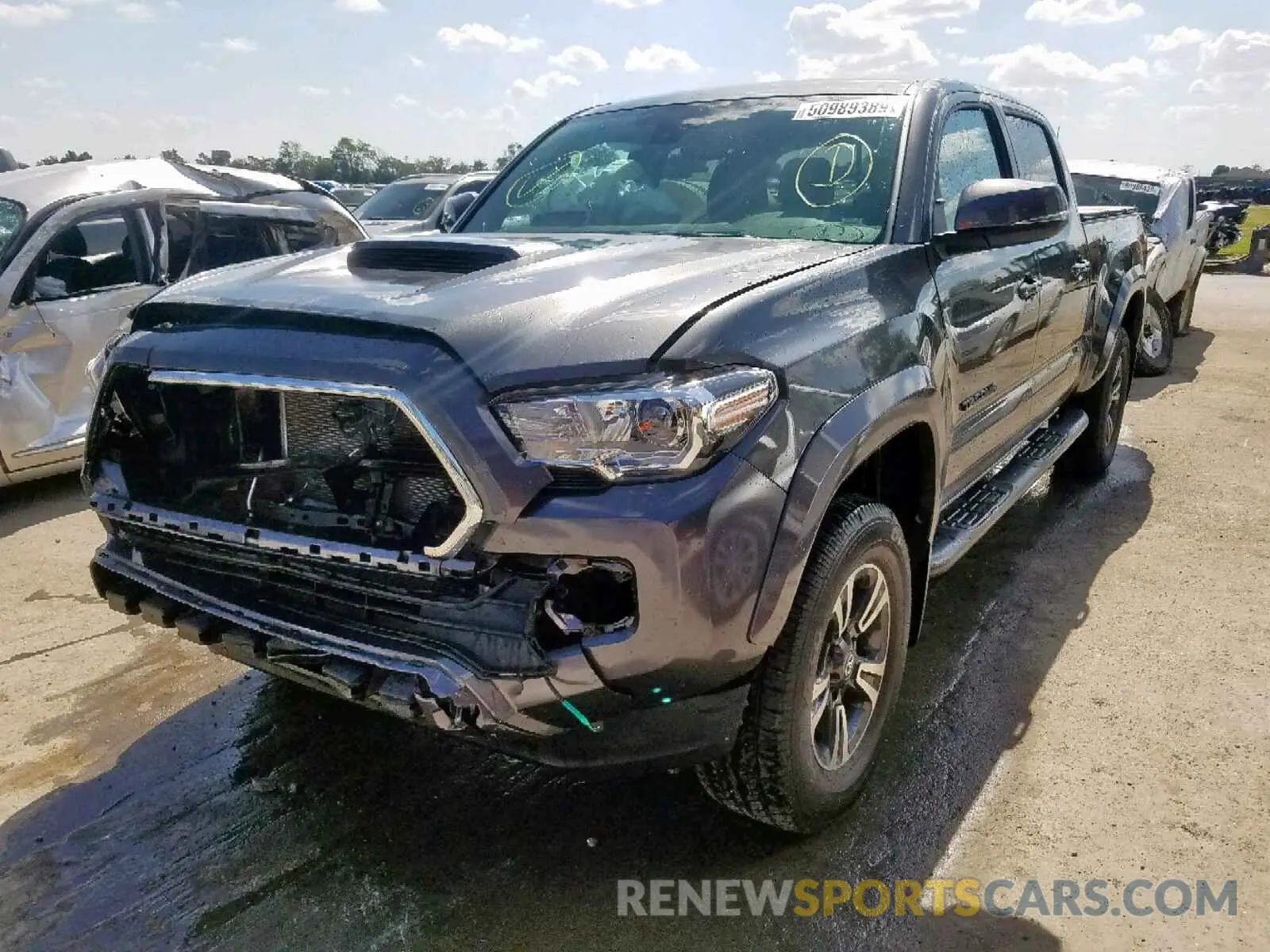 2 fotografías del automóvil dañado 3TMDZ5BN8KM067703 TOYOTA TACOMA DOU 2019