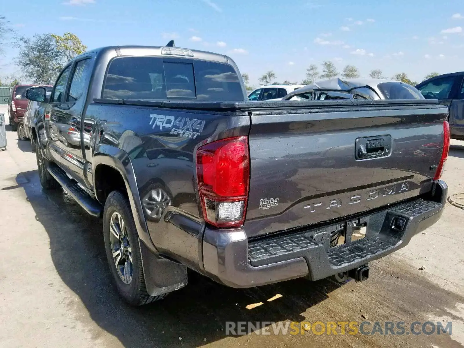 3 fotografías del automóvil dañado 3TMDZ5BN8KM067703 TOYOTA TACOMA DOU 2019