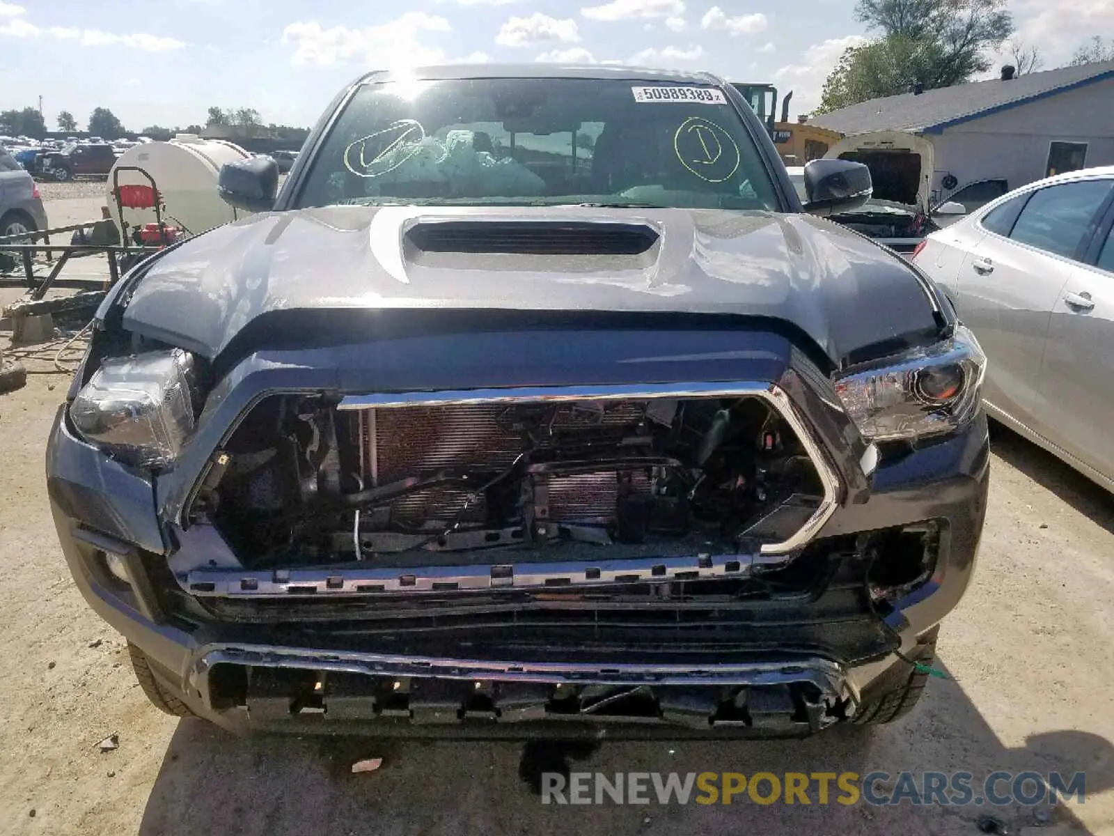 9 fotografías del automóvil dañado 3TMDZ5BN8KM067703 TOYOTA TACOMA DOU 2019