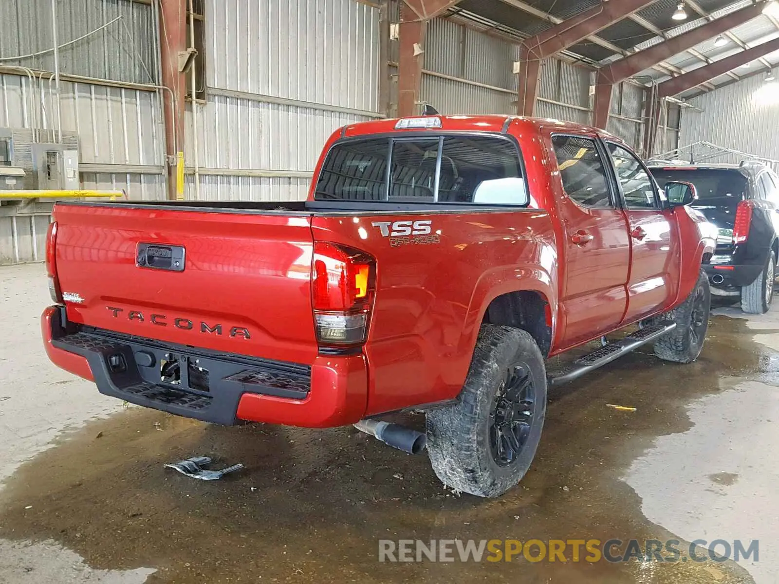 4 fotografías del automóvil dañado 5TFAX5GN2KX135697 TOYOTA TACOMA DOU 2019