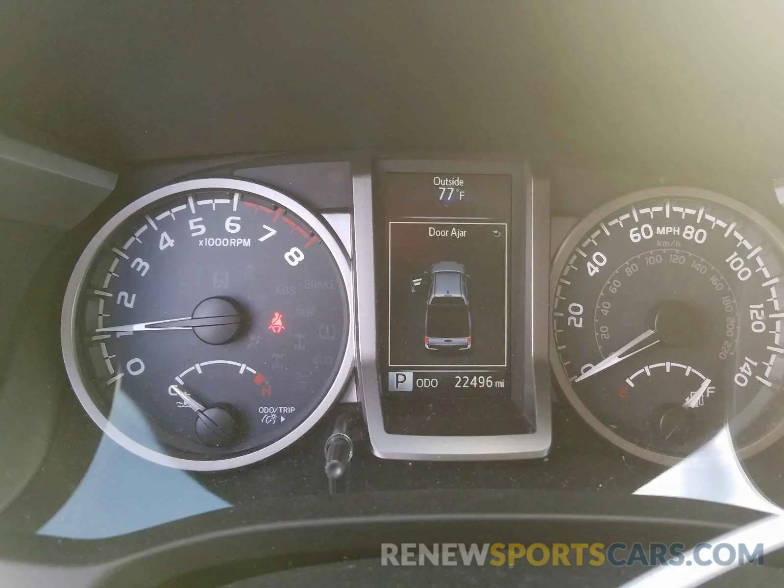 8 fotografías del automóvil dañado 5TFAZ5CN3KX078362 TOYOTA TACOMA DOU 2019