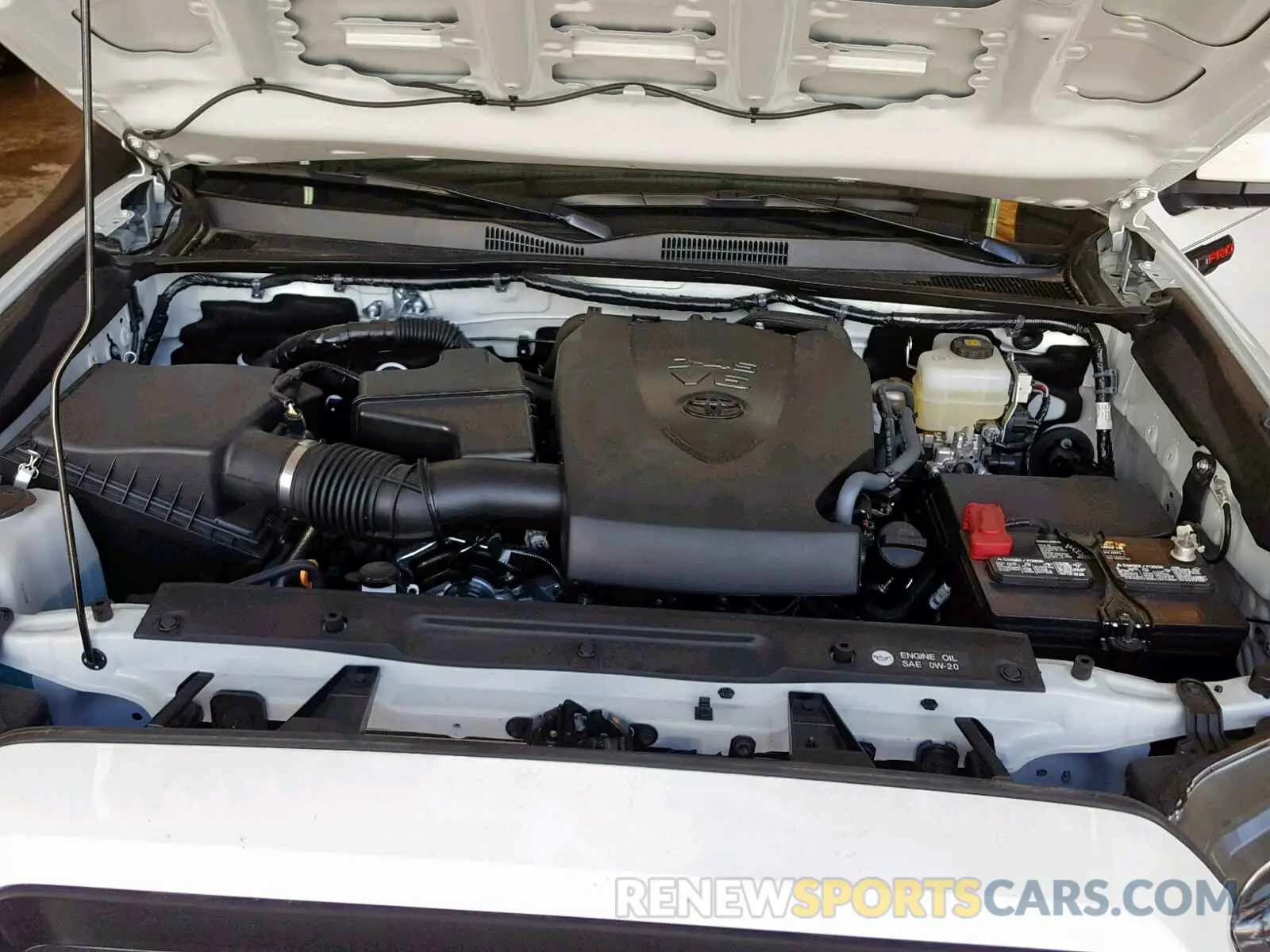 7 fotografías del automóvil dañado 5TFCZ5AN1KX175085 TOYOTA TACOMA DOU 2019