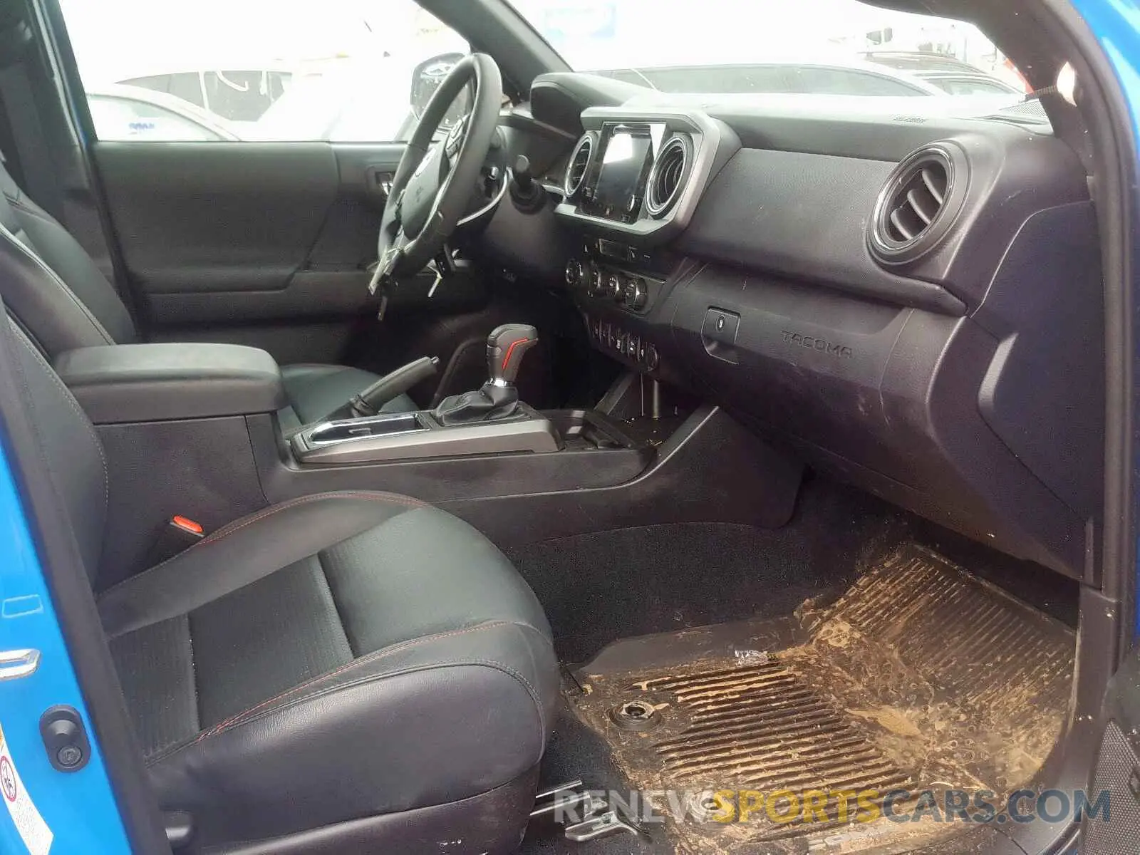 5 fotografías del automóvil dañado 5TFCZ5AN7KX199293 TOYOTA TACOMA DOU 2019